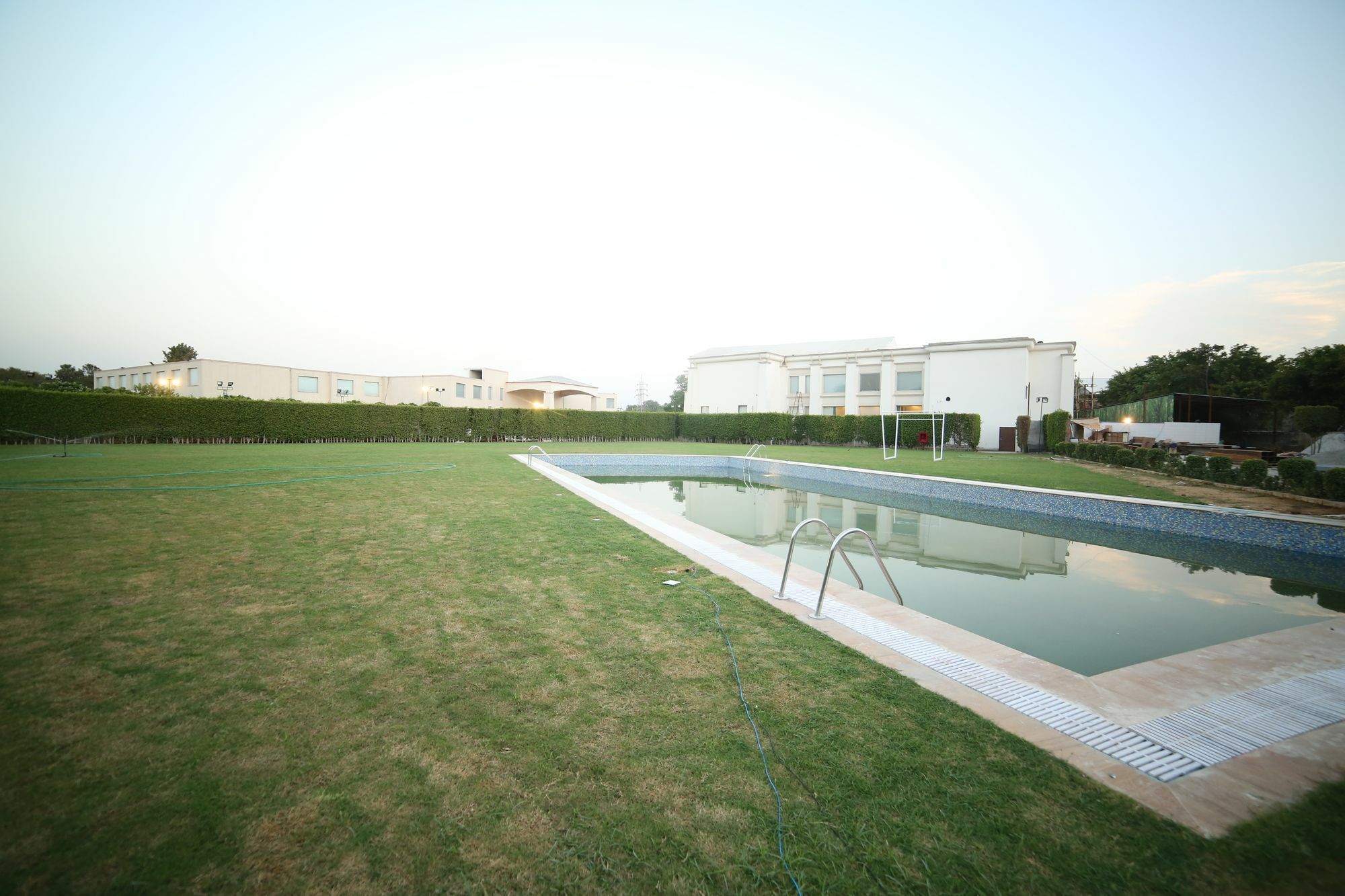 Resort Udman And By Ferns N Petals New Delhi