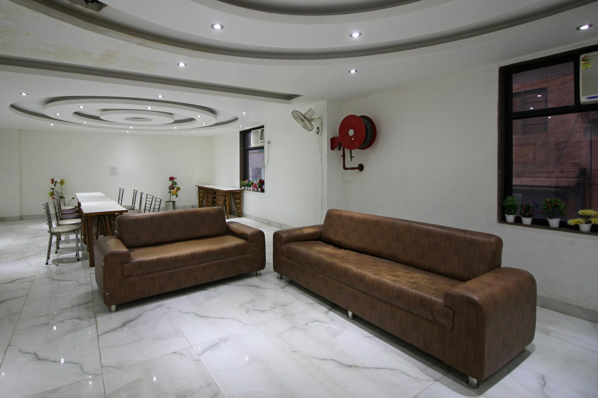 Oyo 7353 Mahipalpur Hotel 3*