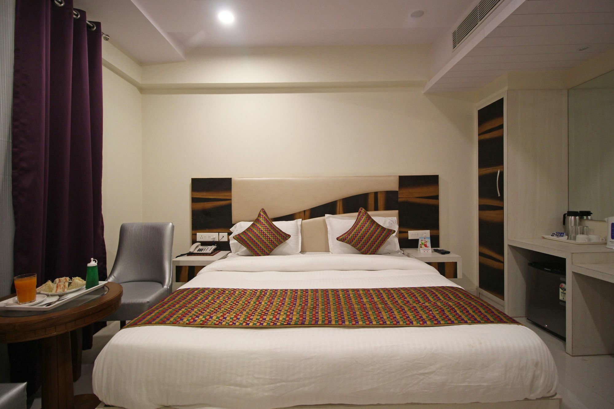 Hotel The Shanti Plaza - New Delhi