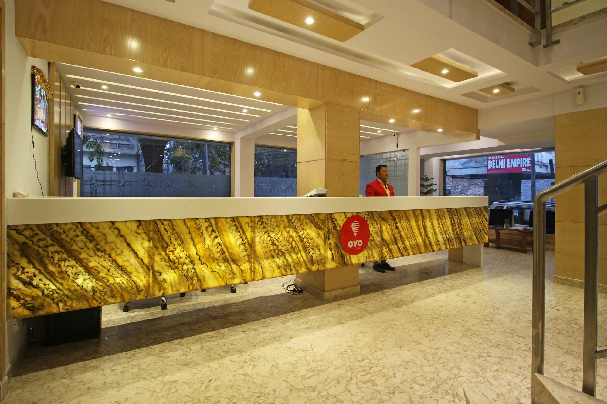 Hotel The Shanti Plaza - 4*