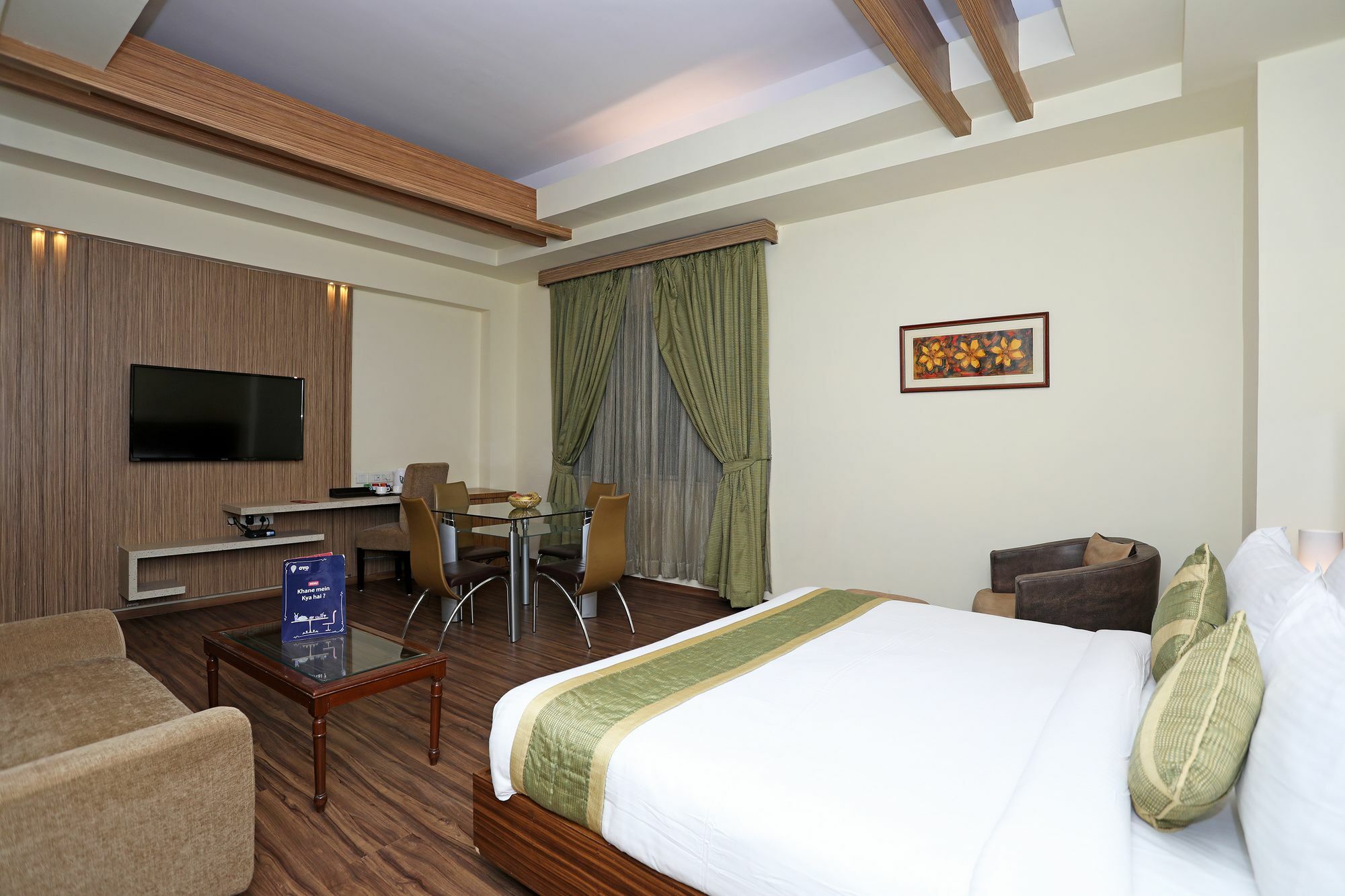 Oyo 9771 Glitz Westend Hotel