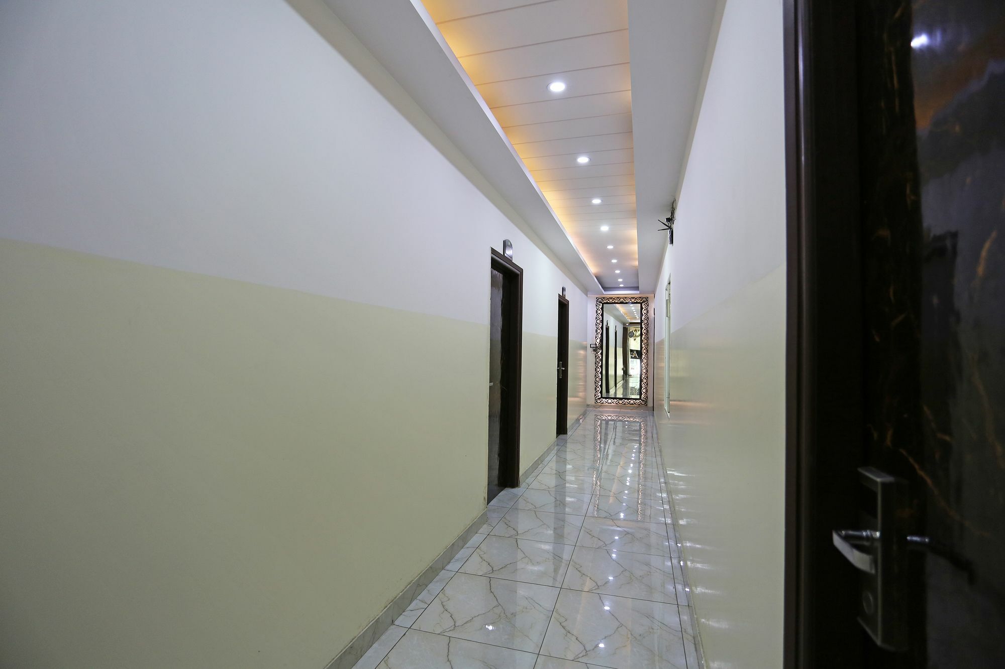 Oyo 5409 Airport Hotel