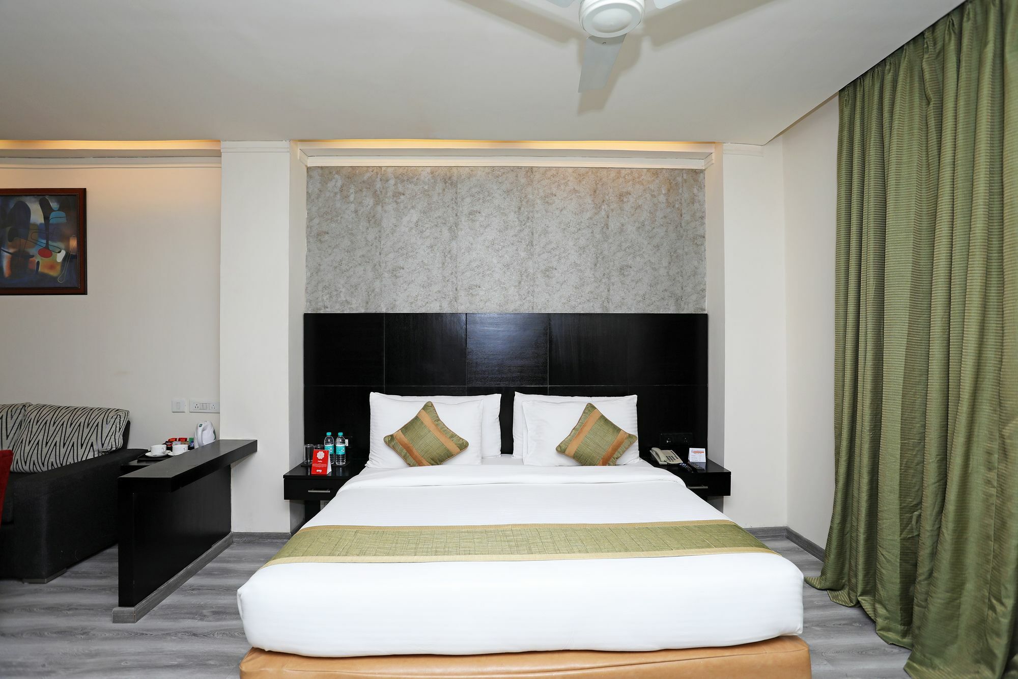 Oyo 9771 Glitz Westend Hotel New Delhi