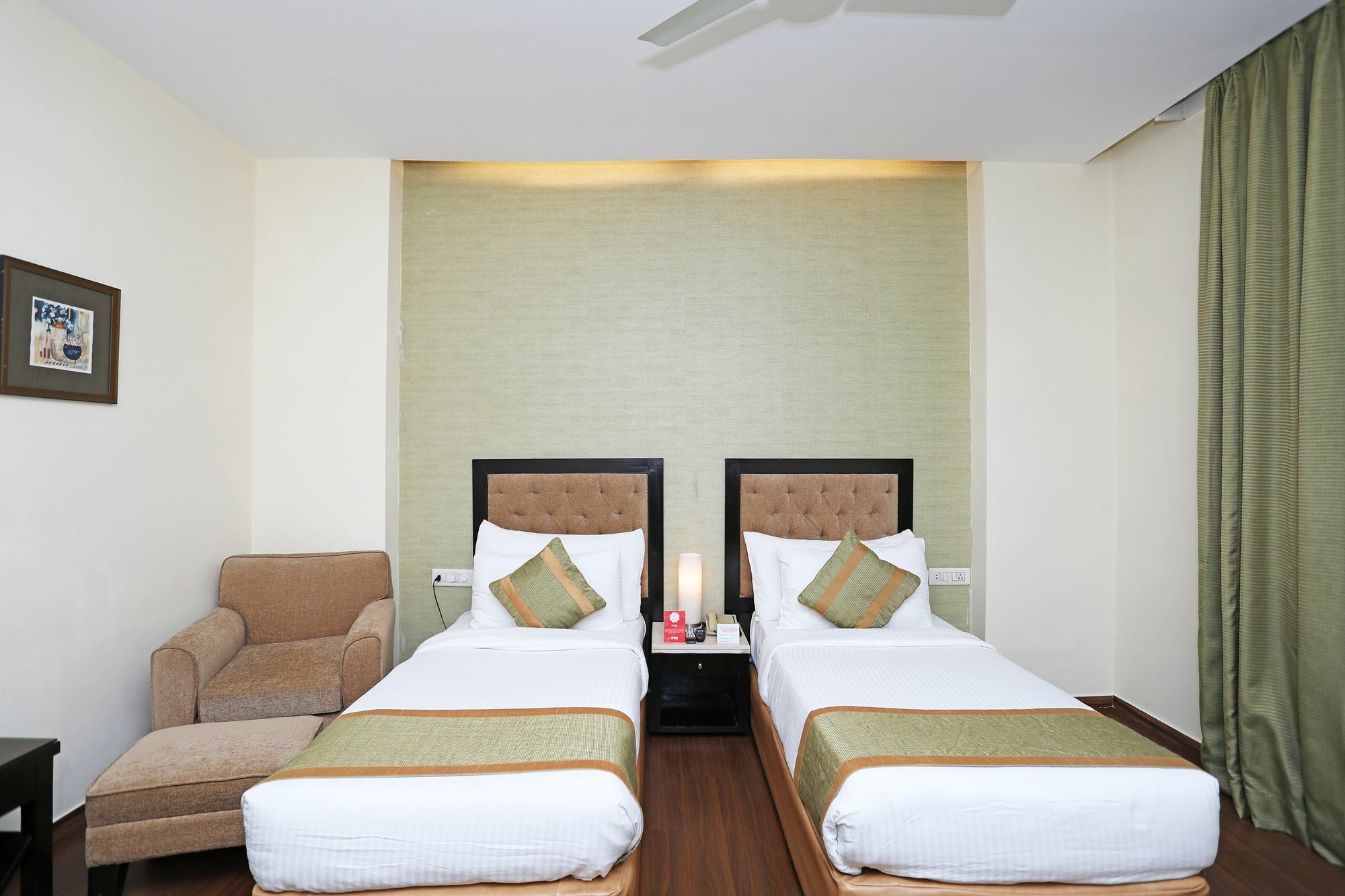 Hotel Oyo 9771 Glitz Westend New Delhi
