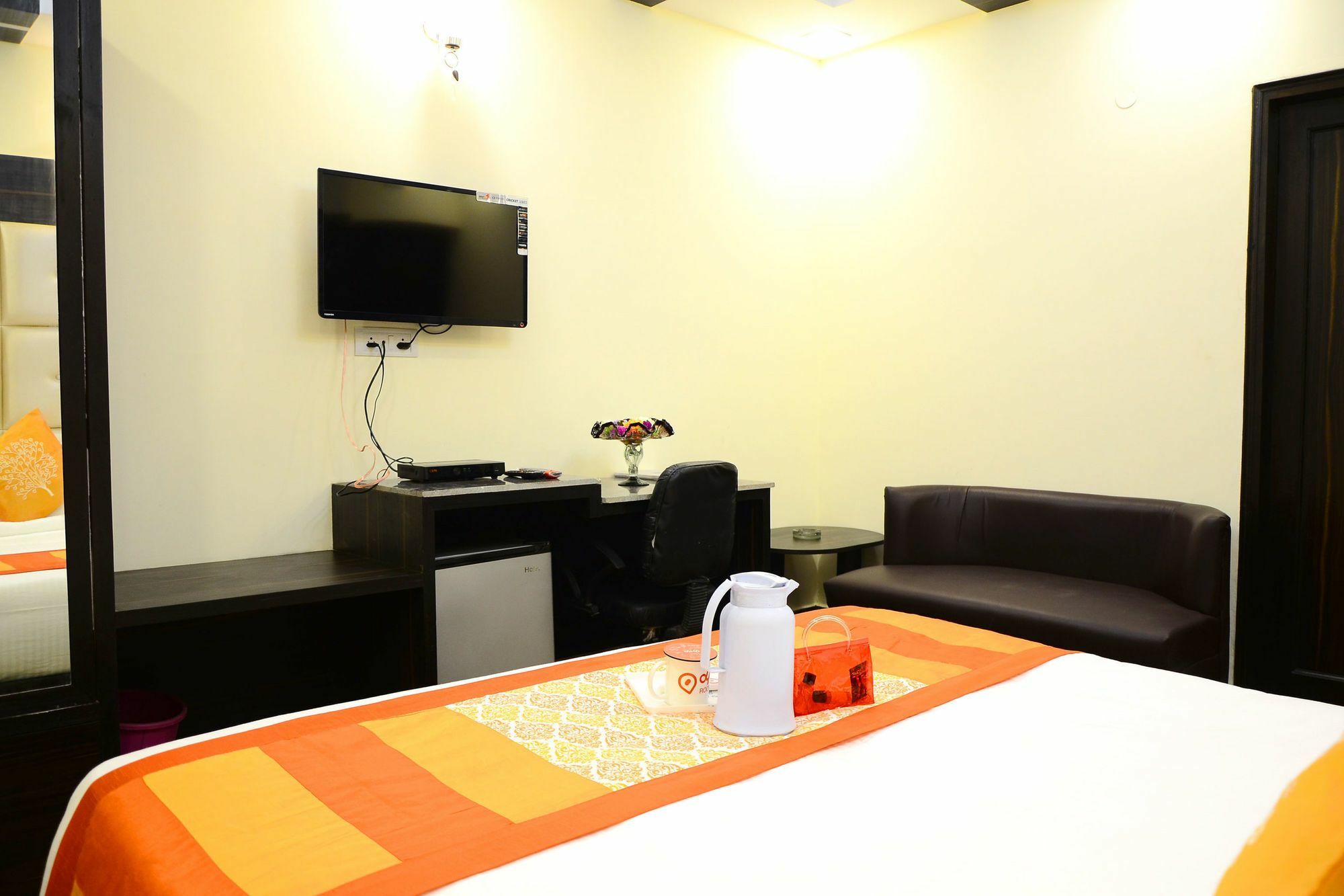 Oyo 9266 Kapoor Hotel 2*