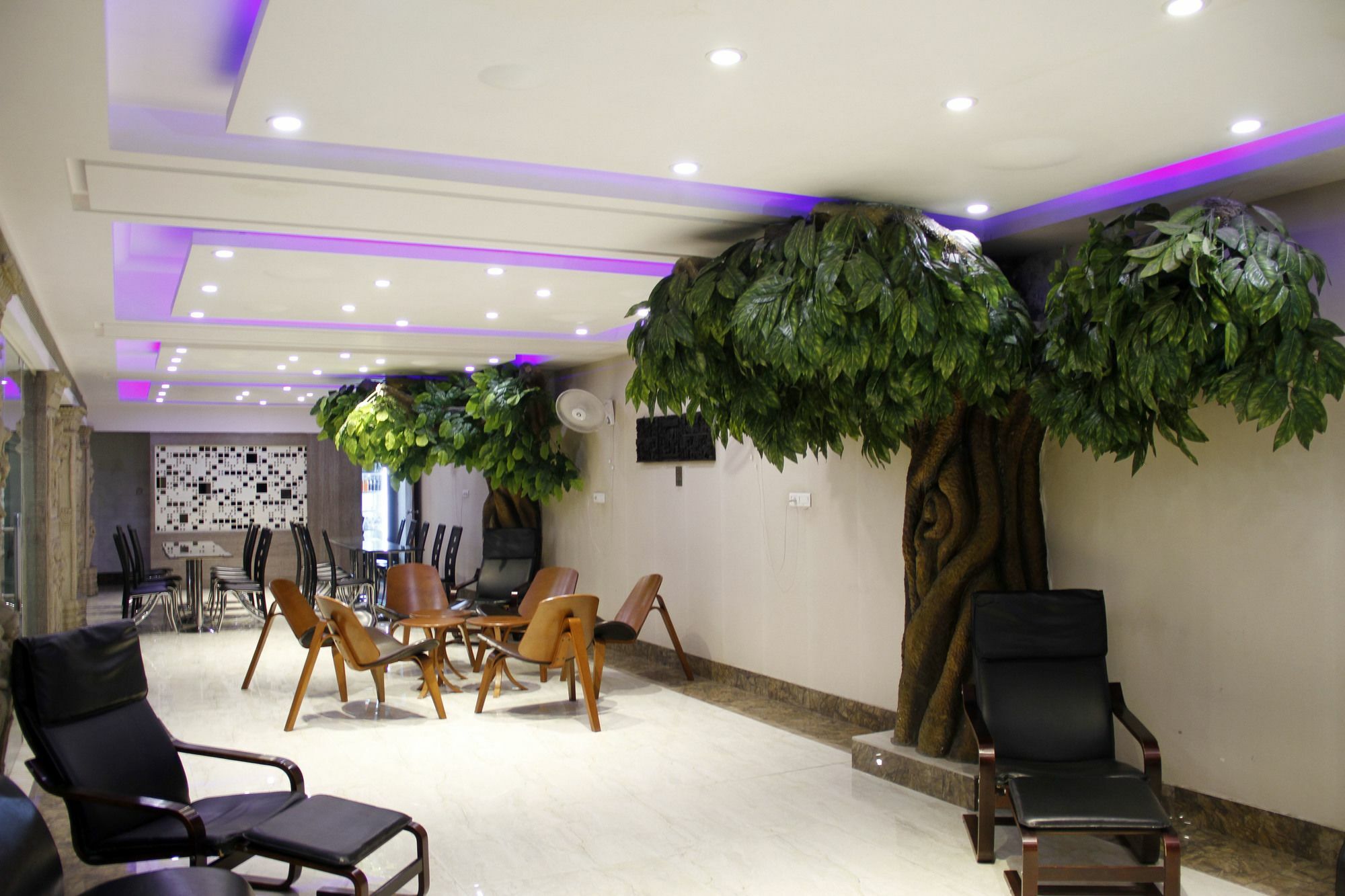 Hotel Waterfall 3*
