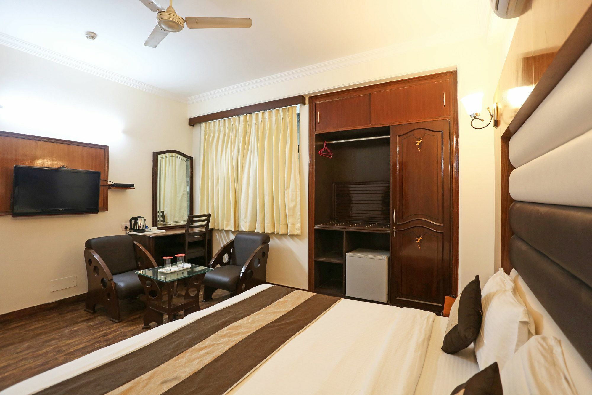 Oyo 5331 Zara Grand New Delhi