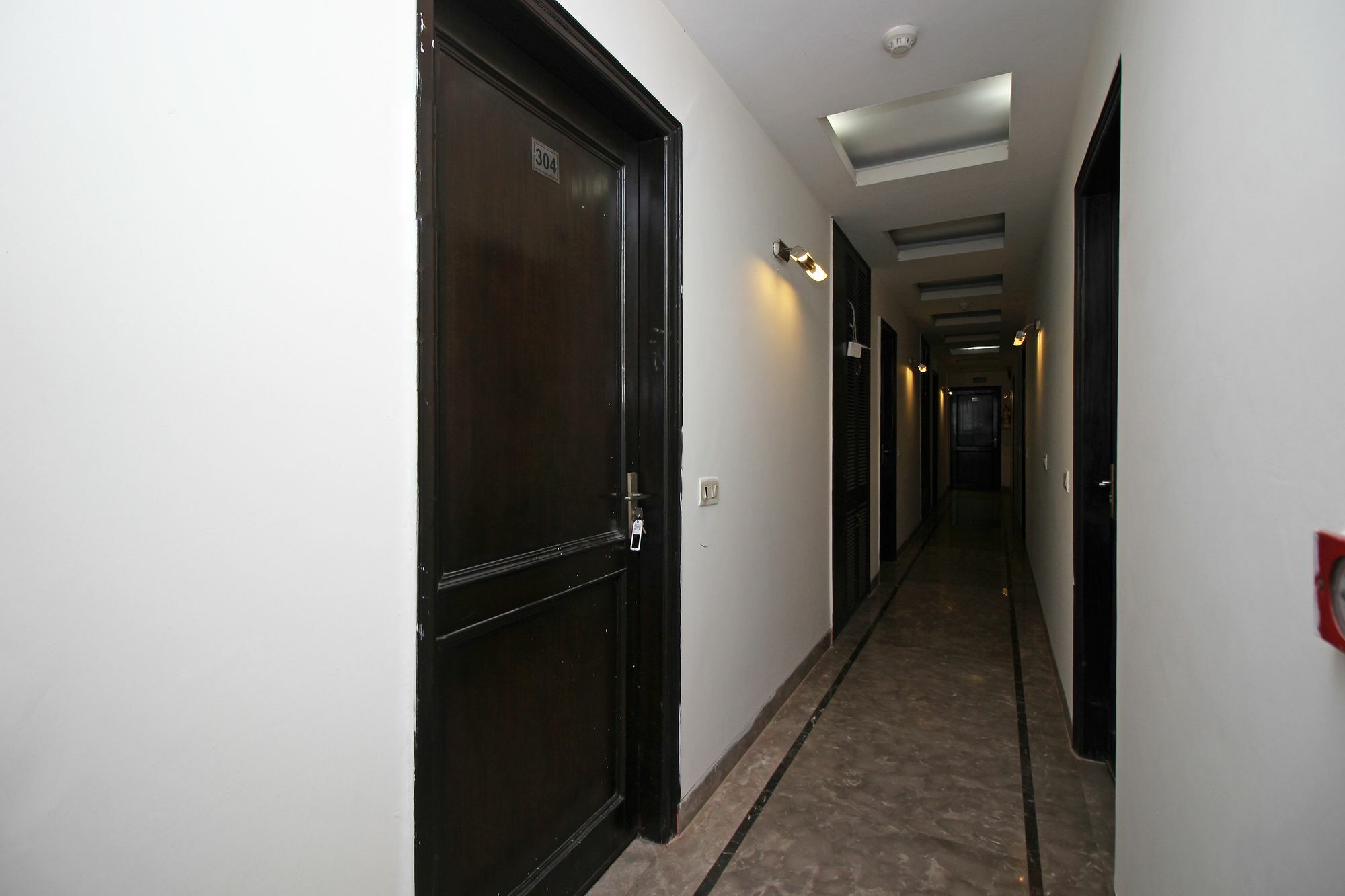 Oyo 9030 Delhi Airport Plaza Hotel 2*