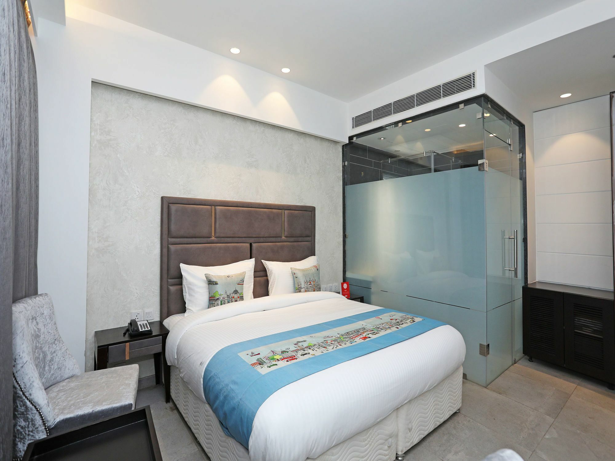 Oyo 11071 Tisya Hotel 2*