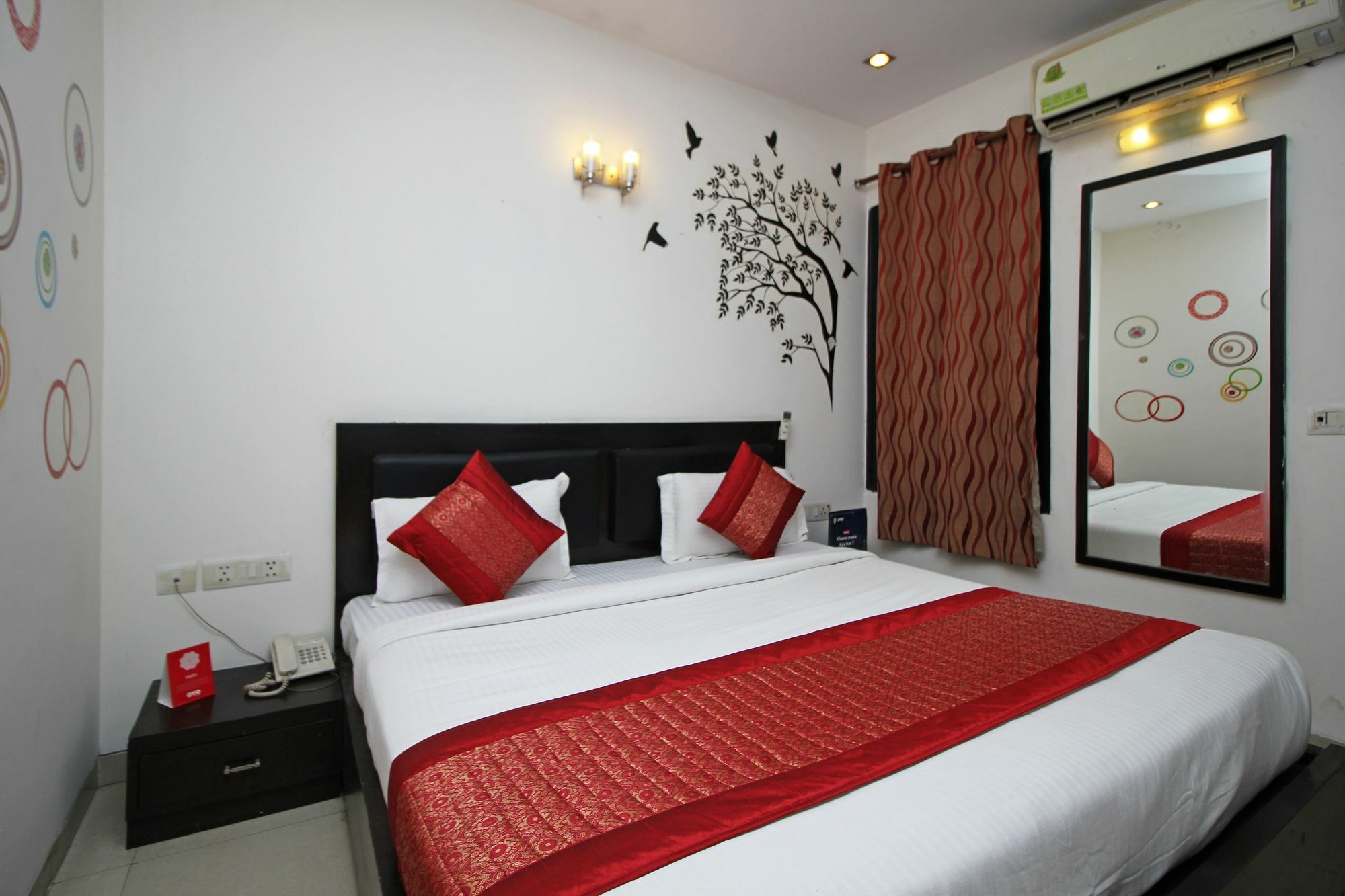 Hotel Oyo 9030 Delhi Airport Plaza 2*