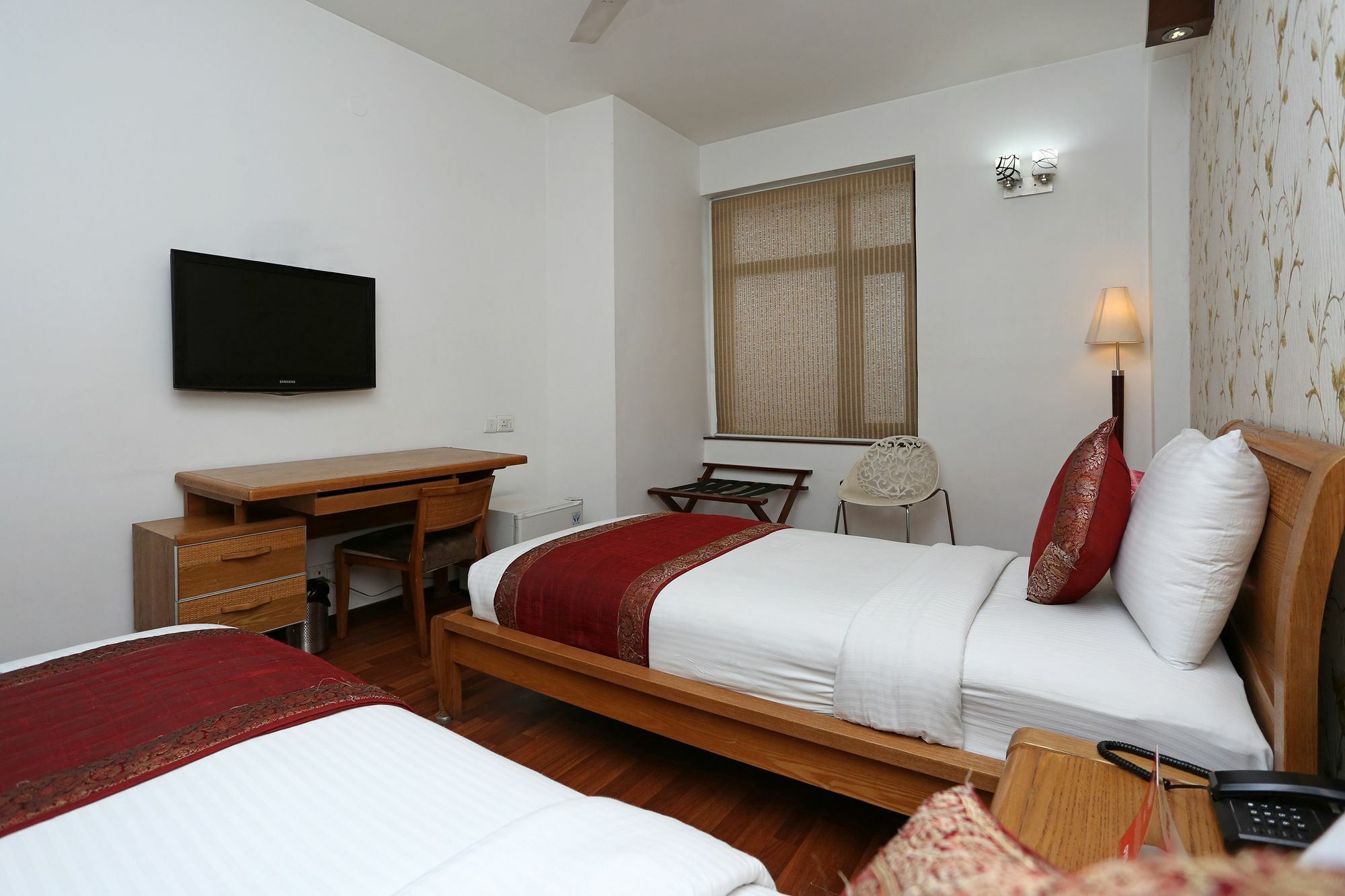 Sisley The Boutique 3*