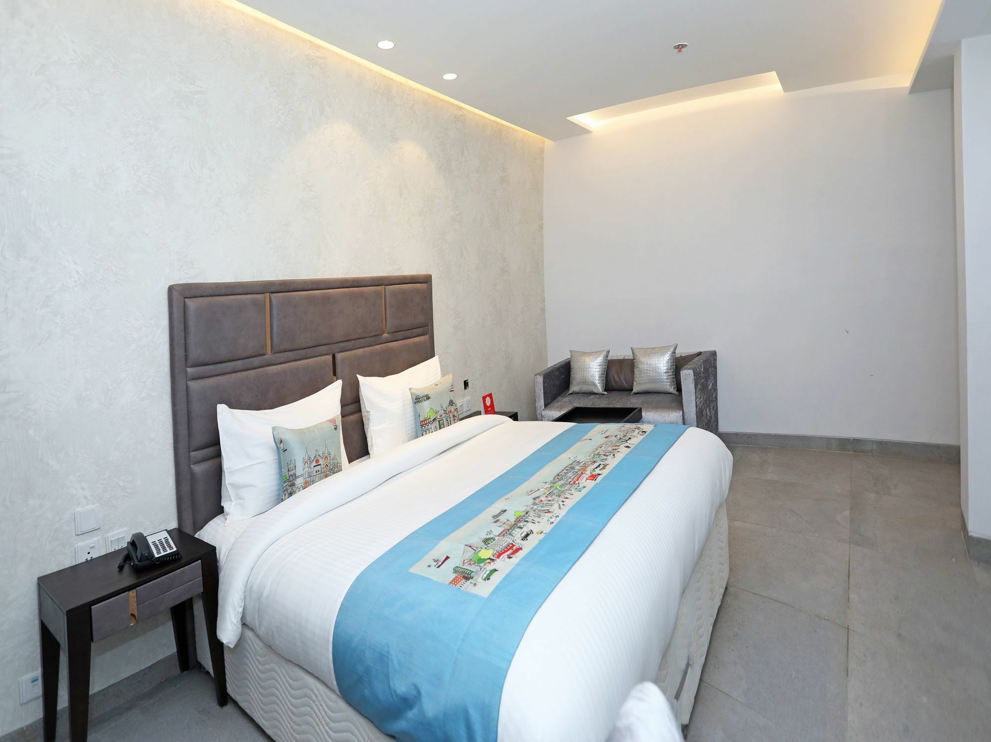 Oyo 11071 Tisya Hotel 2*