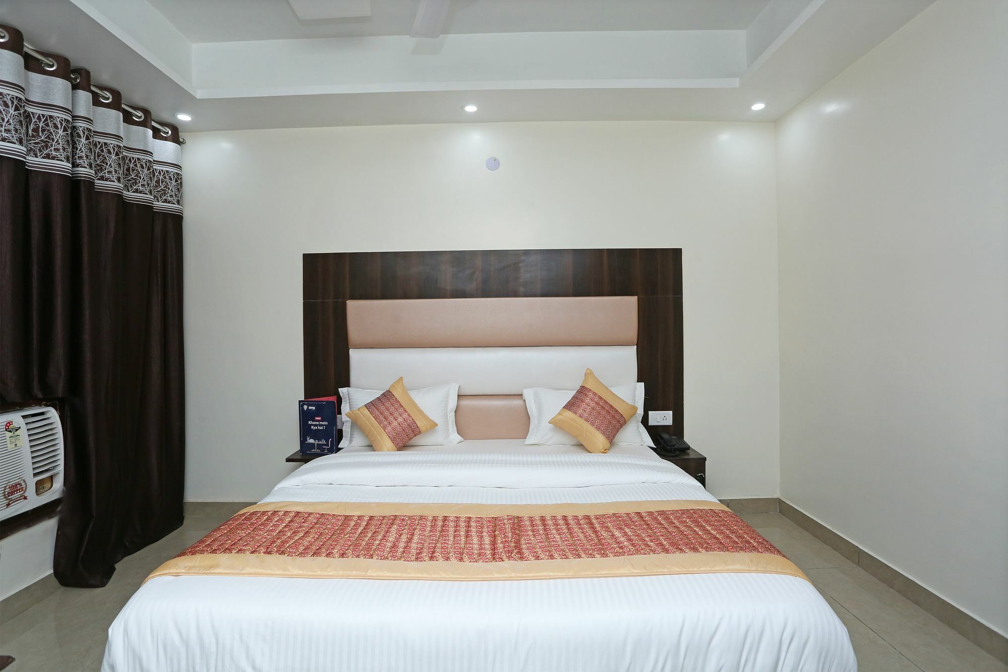 Oyo 11505 Classic Park Hotel New Delhi