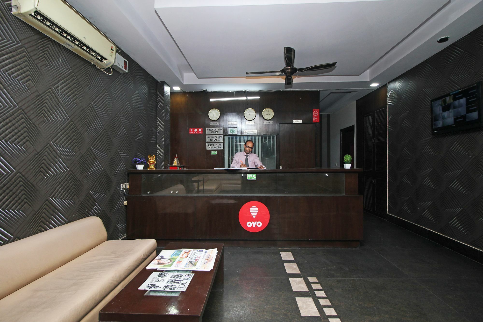 Hotel Oyo 9030 Delhi Airport Plaza