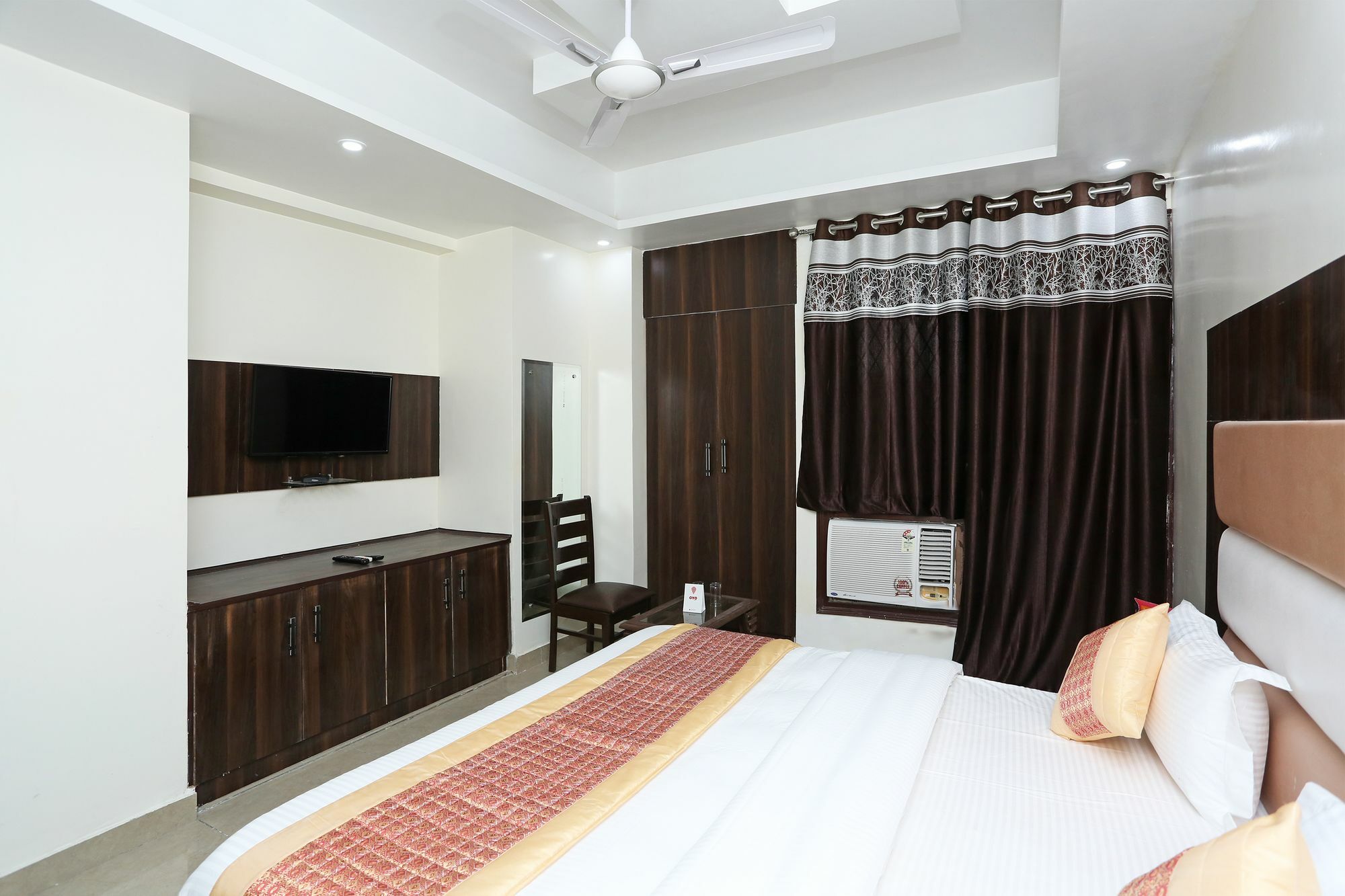 Hotel Oyo 11505 Classic Park 3*