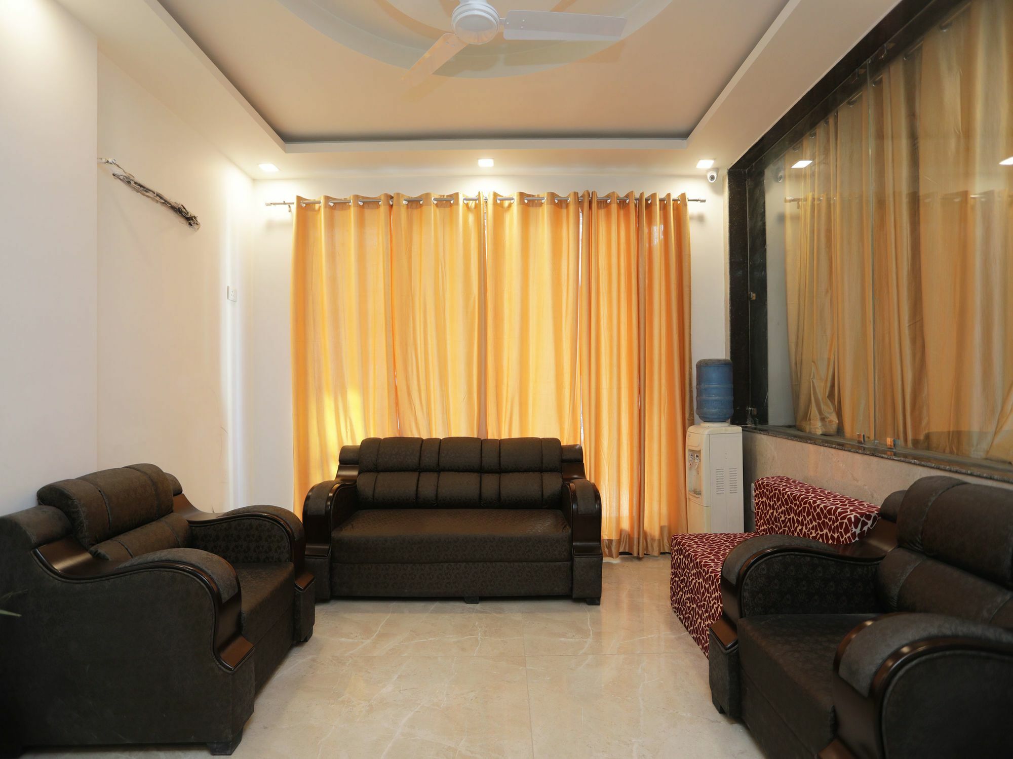 Oyo Qubic Hotel 3*
