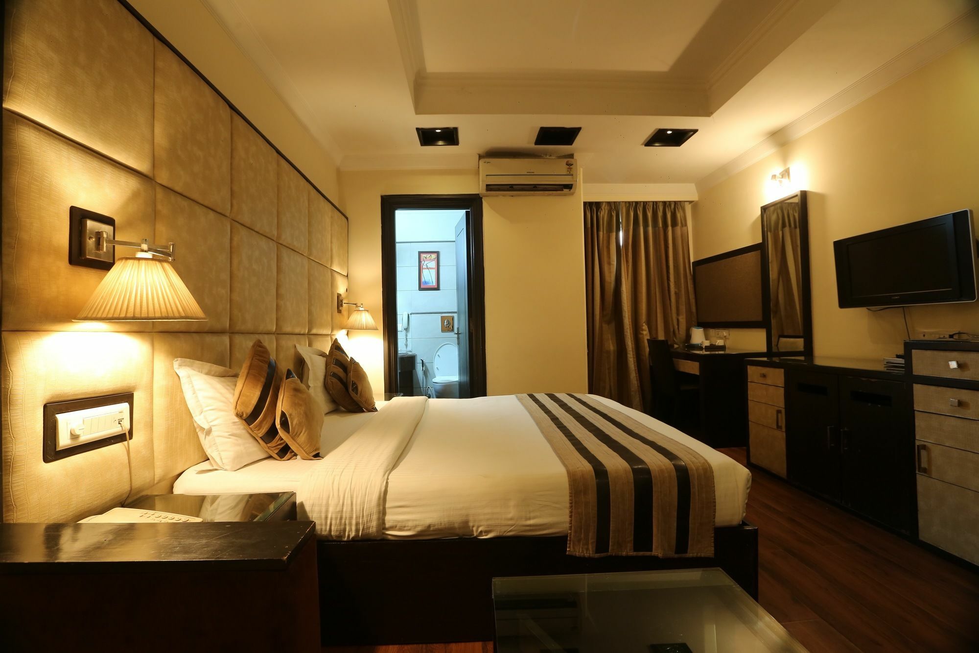 The Oakland Plaza By Orion Inn New Delhi