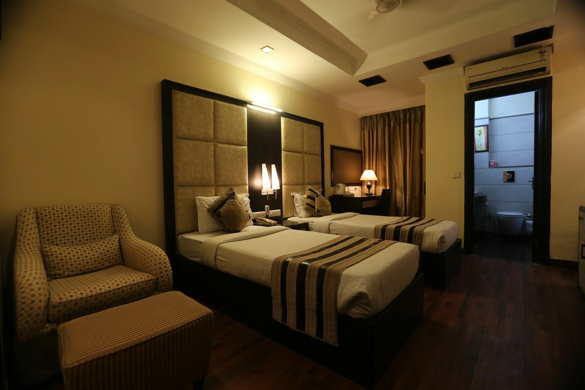 Inn The Oakland Plaza By Orion 3*