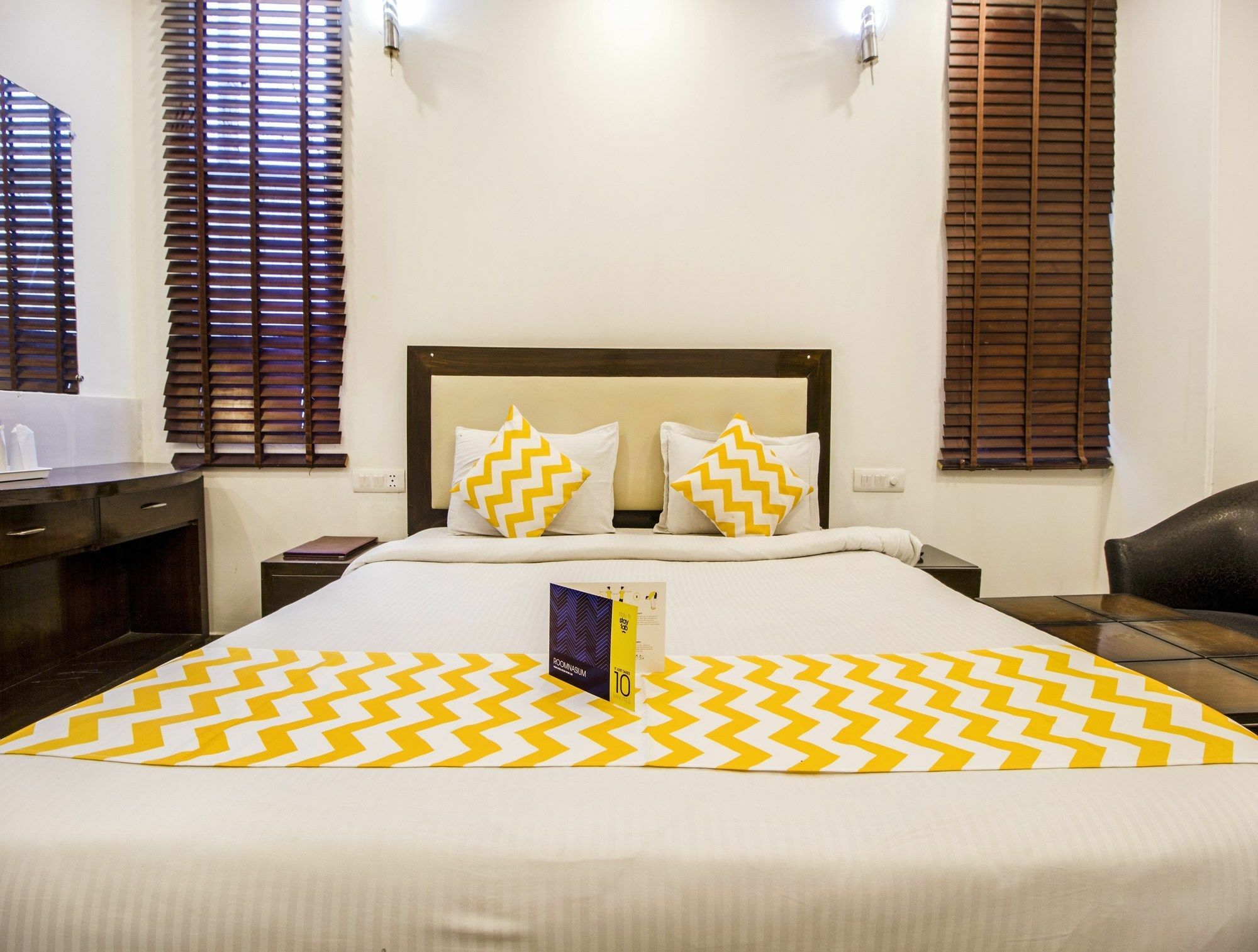 Fabhotel Sehej 3*