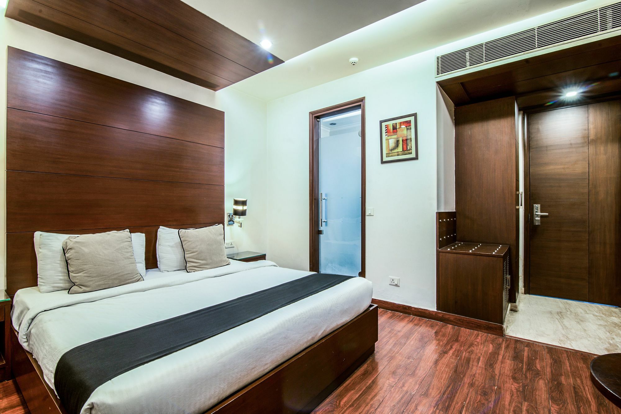 Capital O 14768 The Grand Vikalp Hotel 3*