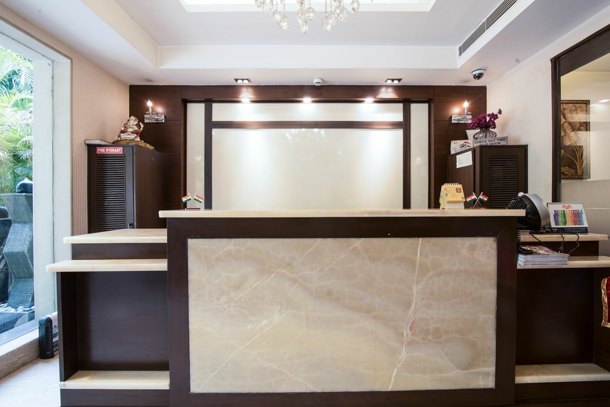 Hotel Capital O 14768 The Grand Vikalp 3*