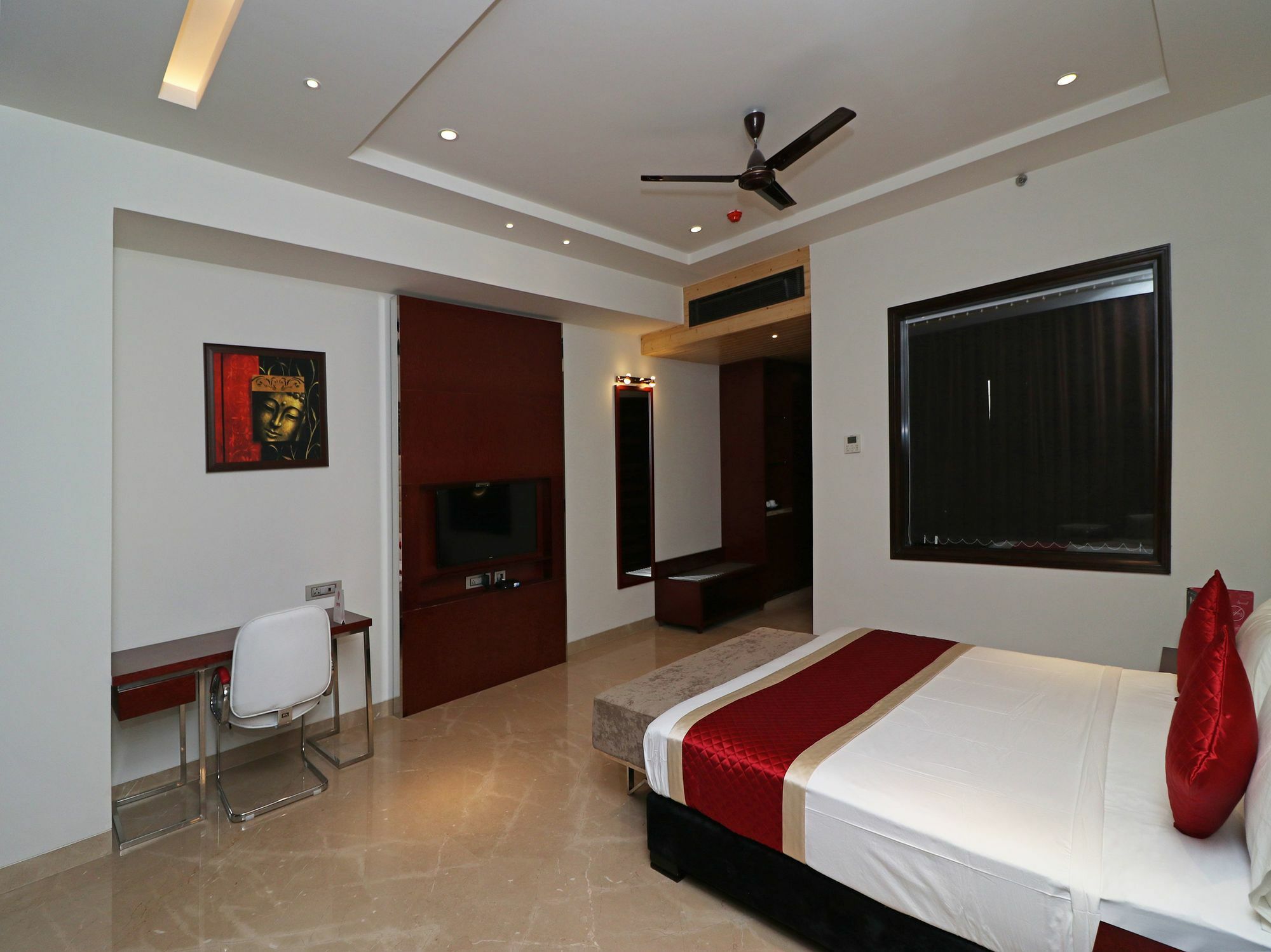 Hotel Oyo 12464 C Pearls Delhi (National Capital Territory of India)