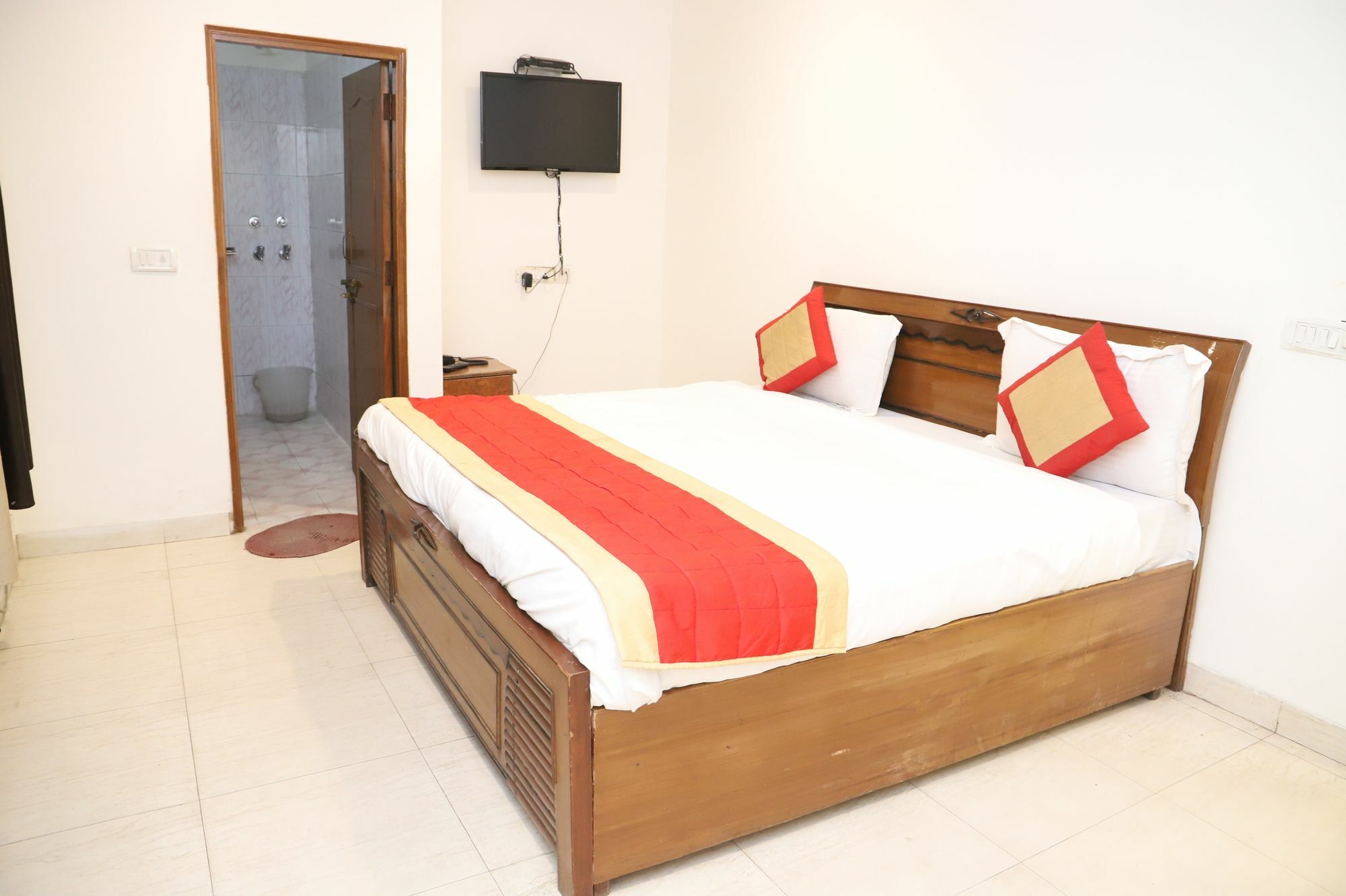 Sherawat Hotel
