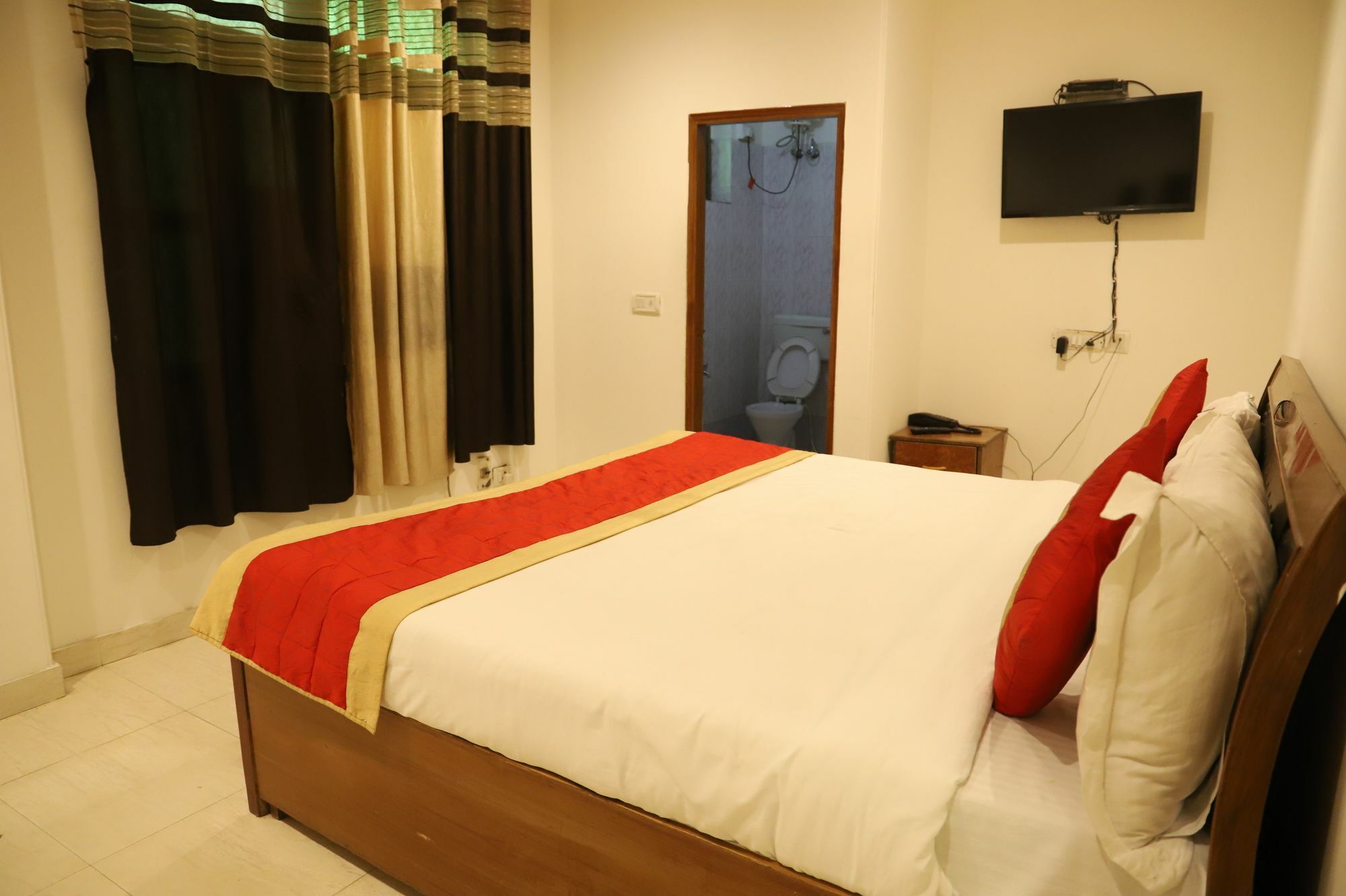 Hotel Sherawat 3*