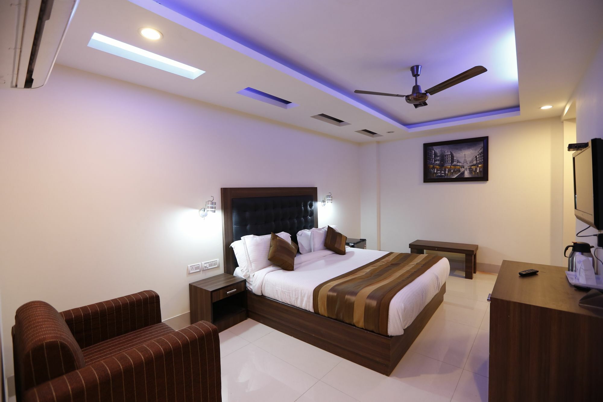 D Capitol Delhi Airport 3* New Delhi
