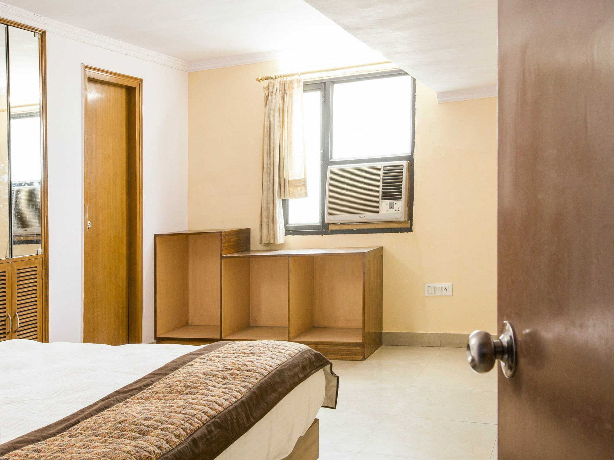 Hotel Oyo 15515 Landmark 3*