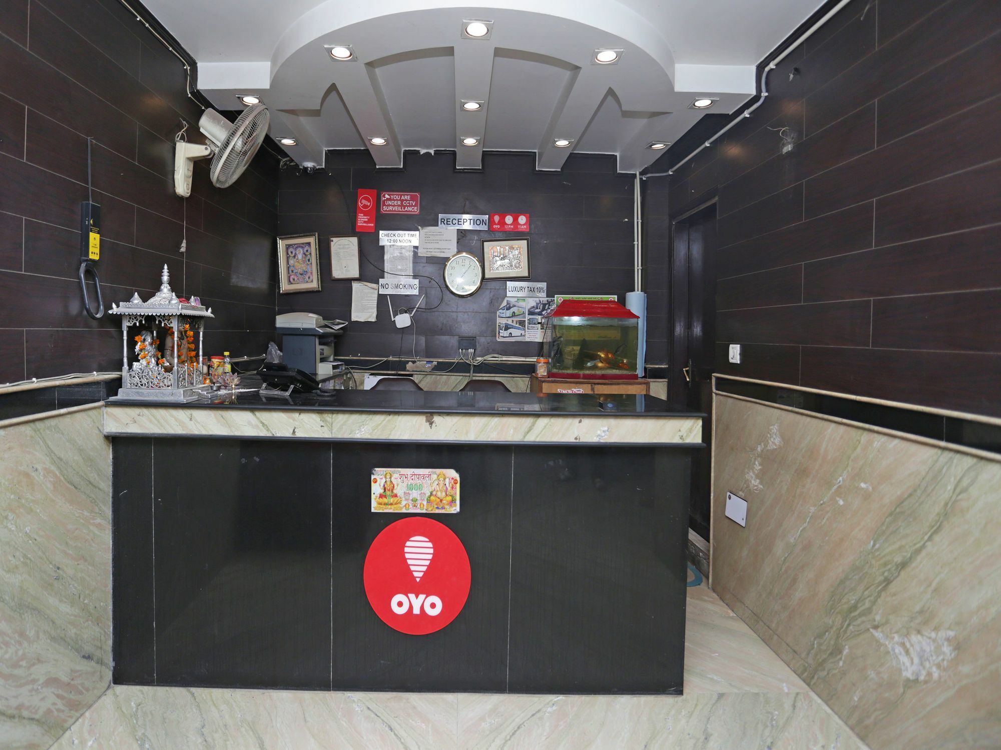 Hotel Oyo 13277 Neelam Palace New Delhi