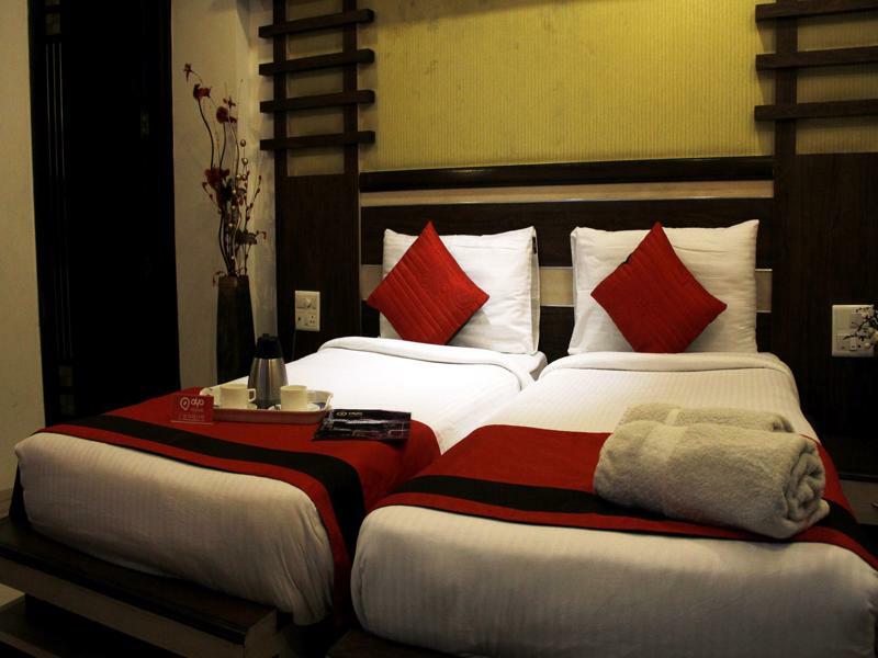 Capital O Metro View Near Satyam Inox Patel Nagar Hotel