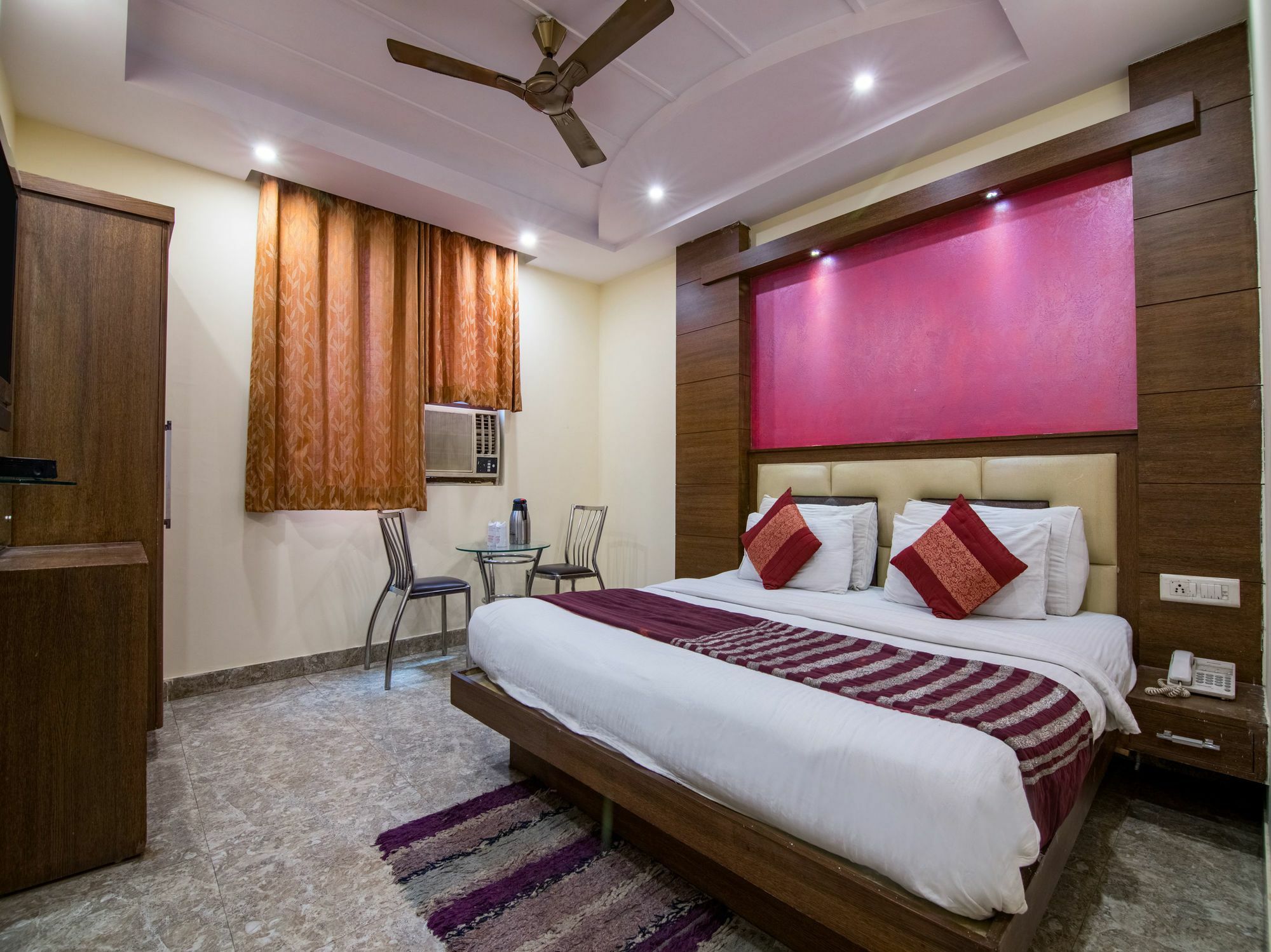 Oyo 1912 Dada Hotel