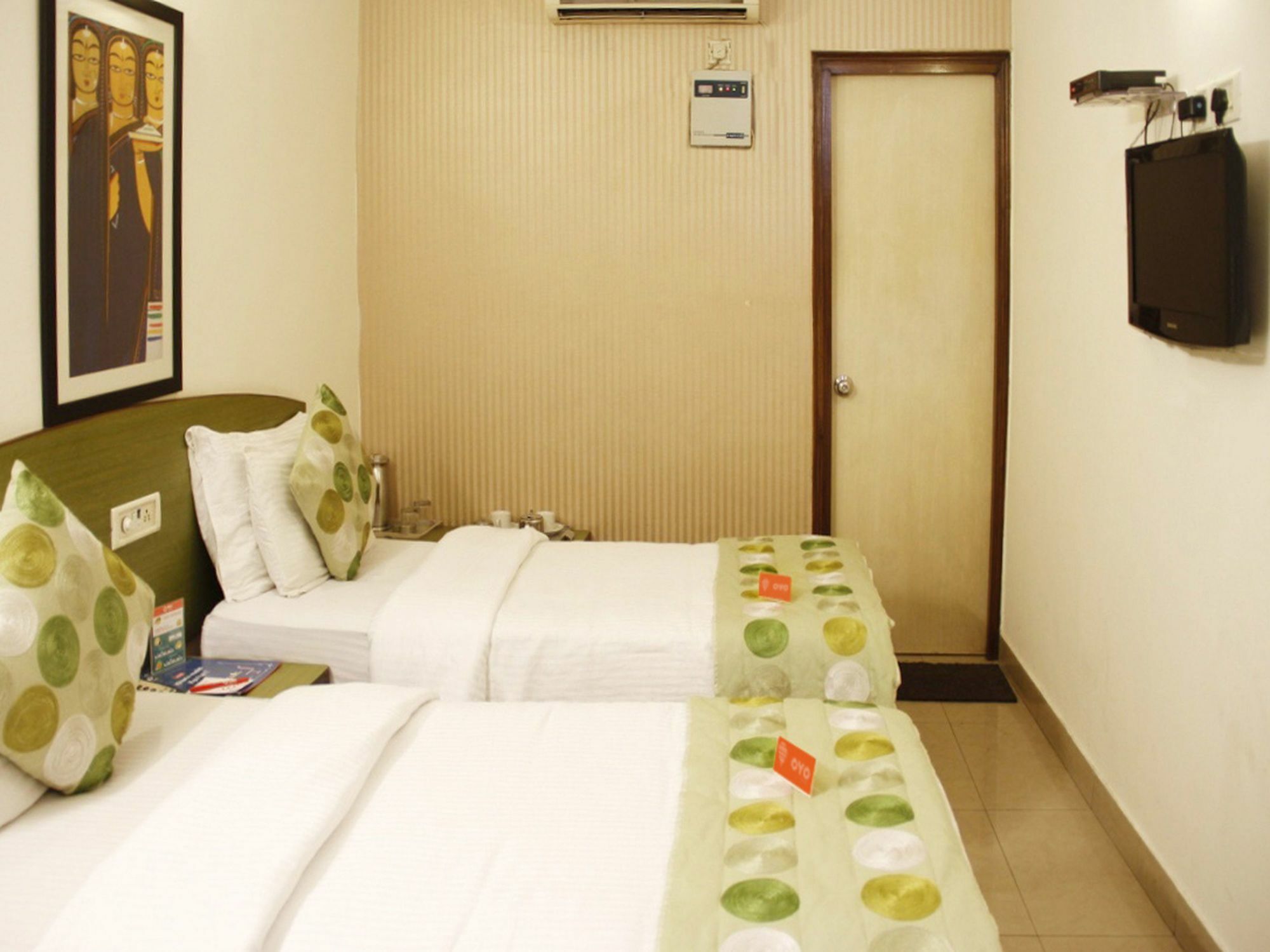 Oyo 738 Castle Hotel