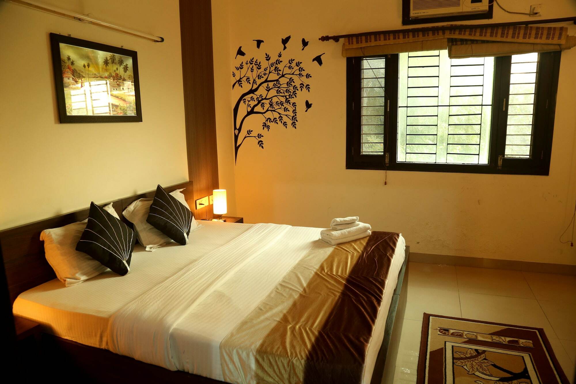 Anantkoti Hotel 3*