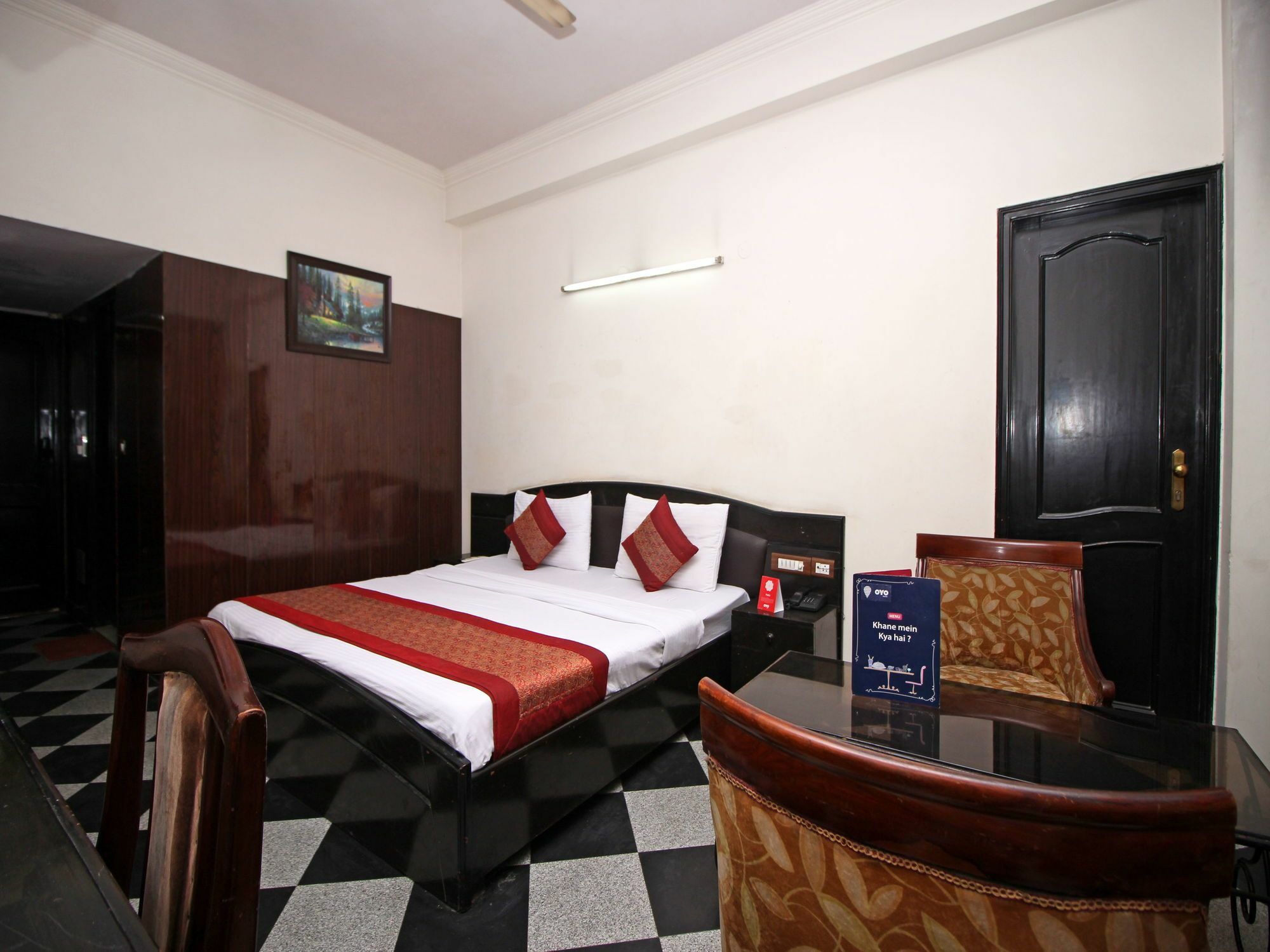 Hotel Capital O Orchid Garden Near Satyam Inox Patel Nagar 3*