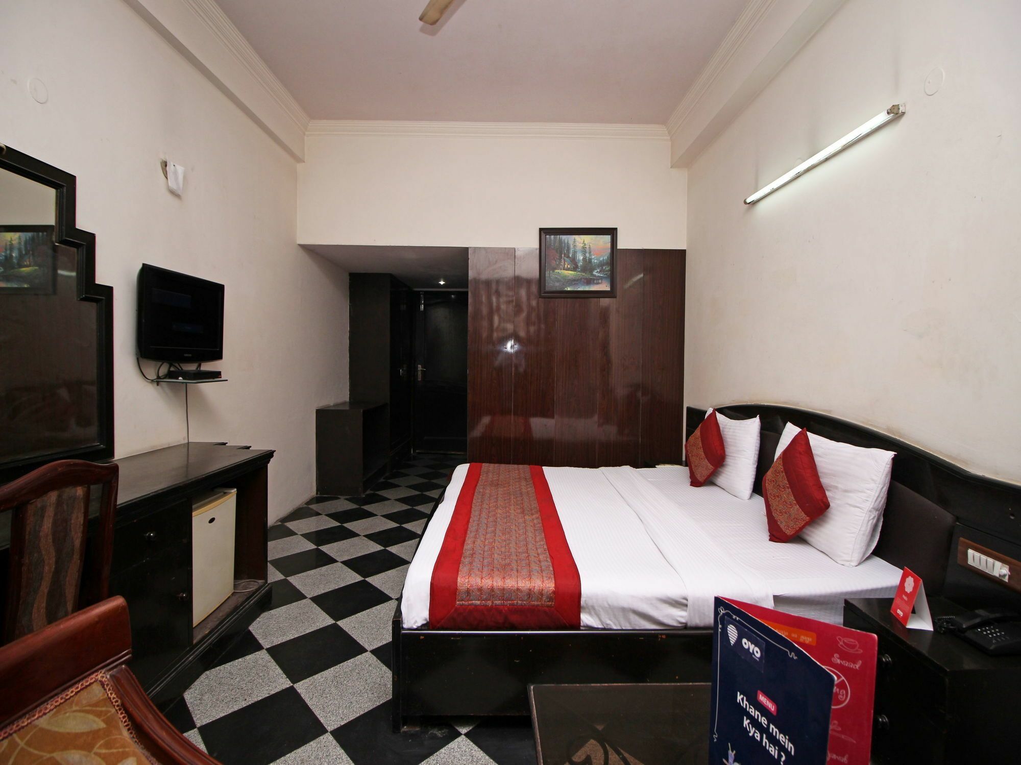 Hotel Capital O Orchid Garden Near Satyam Inox Patel Nagar