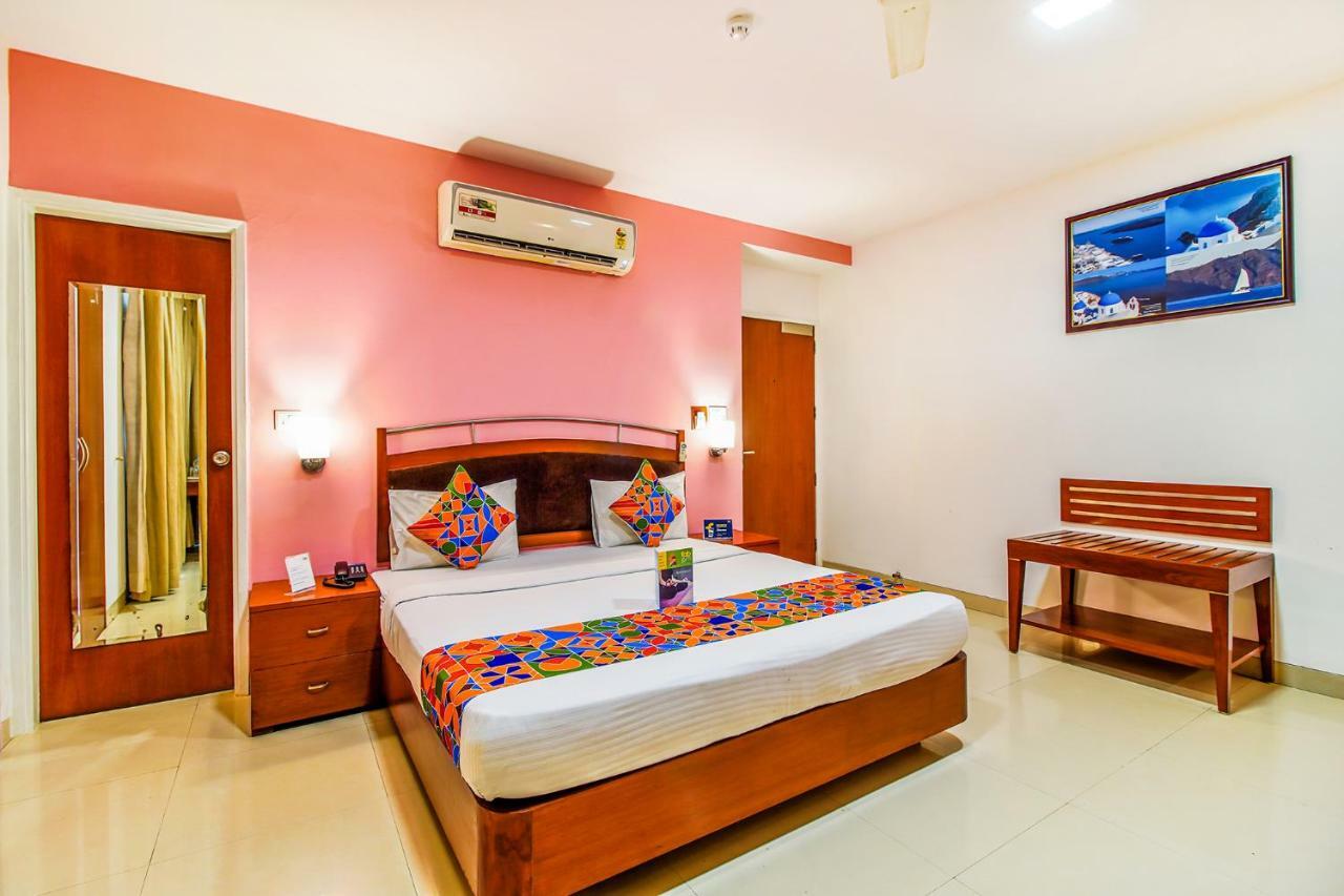 Fabhotel Divine