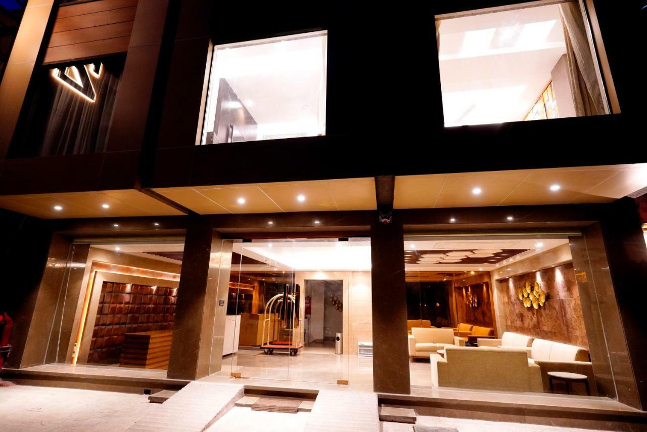 Pride With Free Airport Pickup Hotel 4*