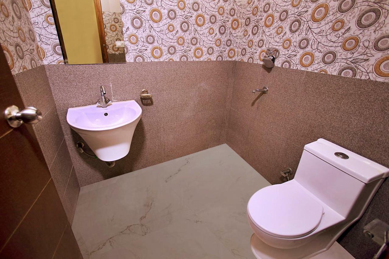 Platinum Delhi Airport Hotel 3*