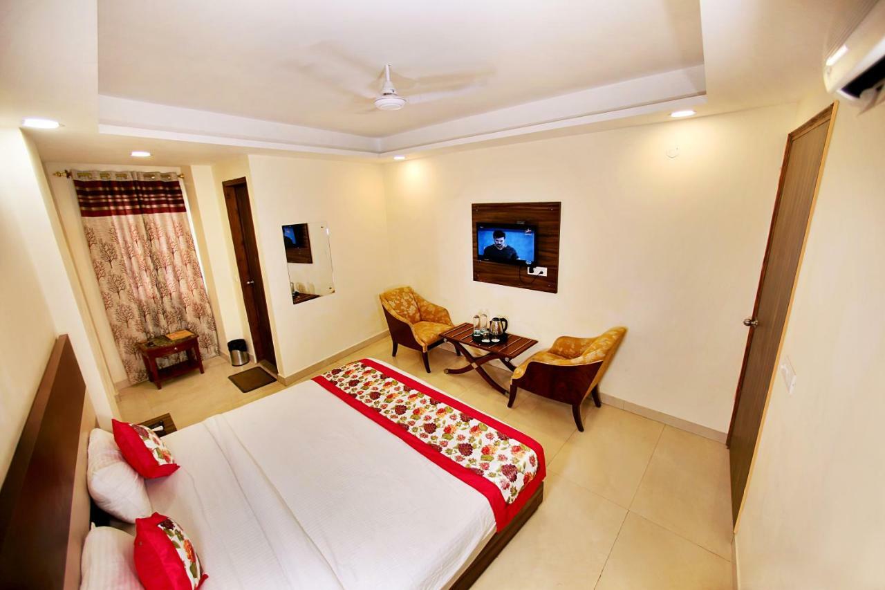 Hotel Platinum Delhi Airport 3*
