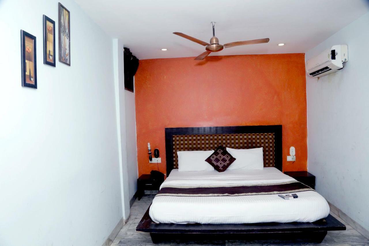 Hotel Sohana Palace Near Railway Satation 3*