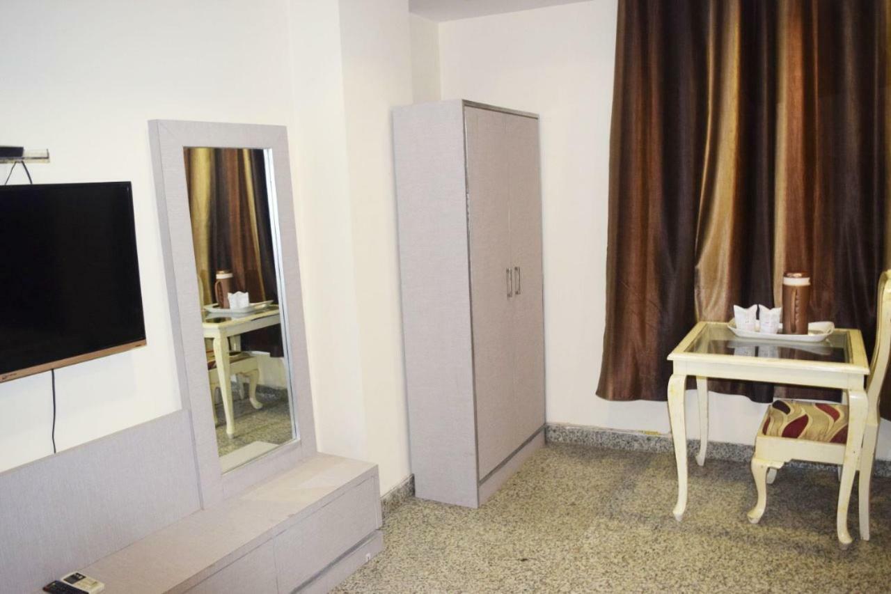 Airport The Paramont 3*