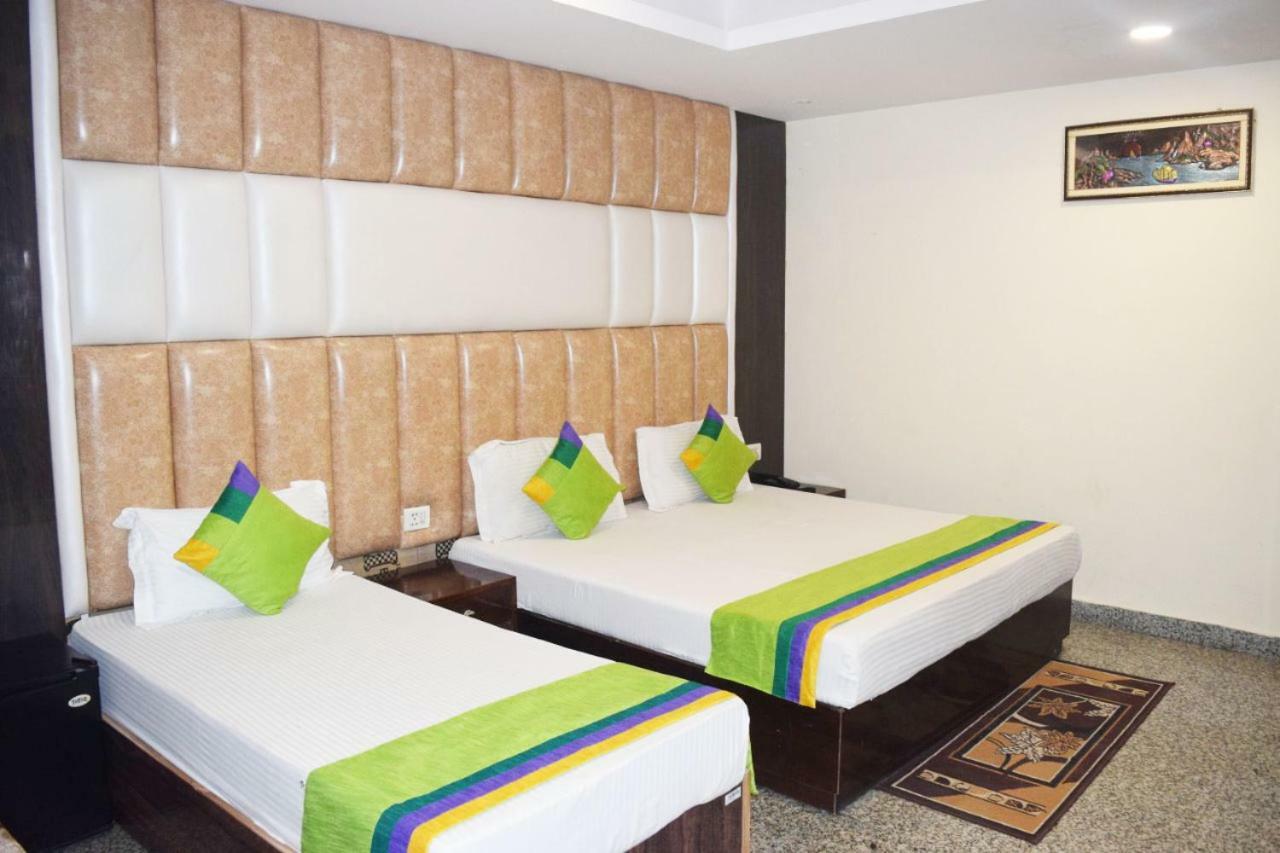 Airport The Paramont 3*
