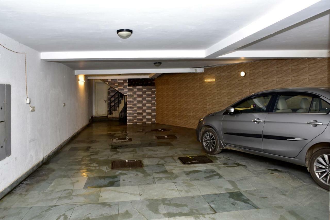 2bhk Comfortable Furnished Serviced In Hauz Khas - Woodpecker Inn