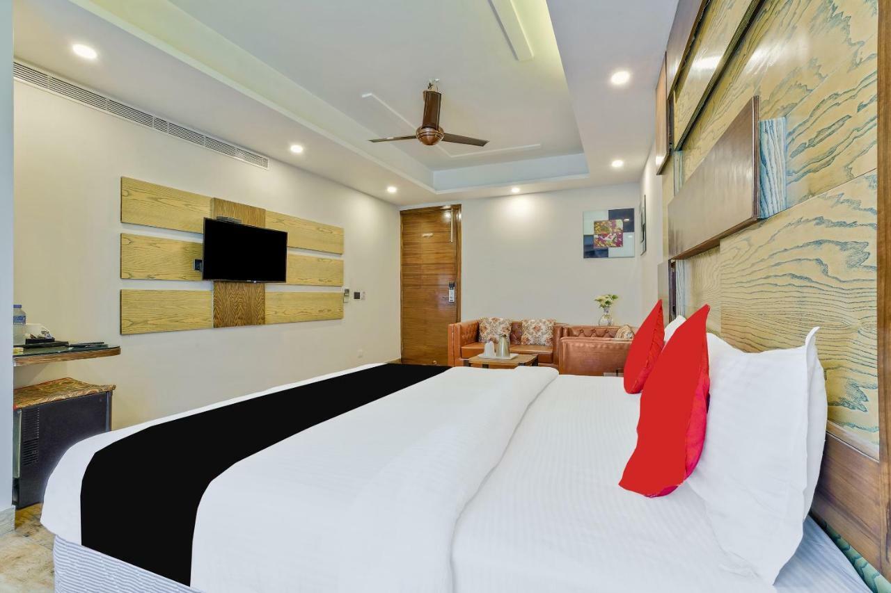 Staybook Nitya Maharani Free Airport Pickup