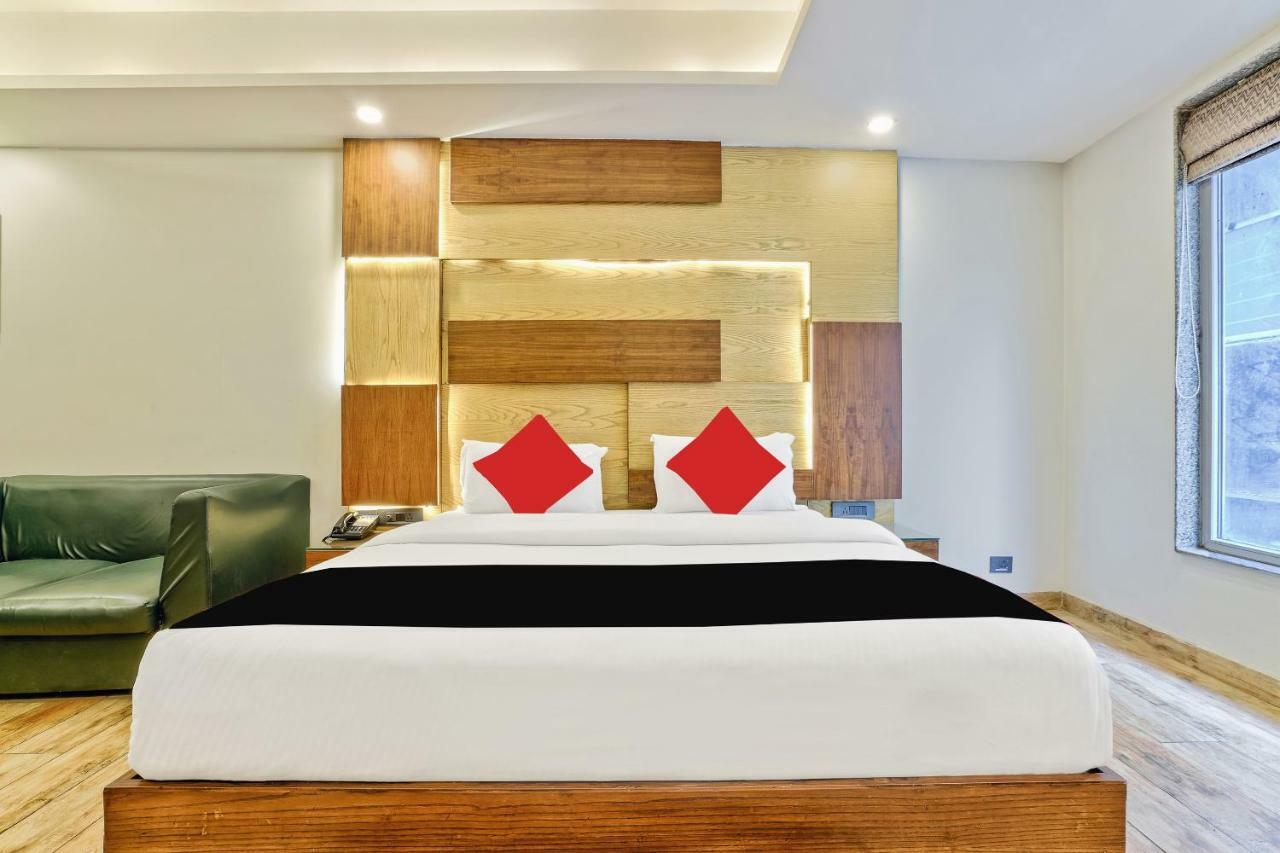 Staybook Nitya Maharani Free Airport Pickup