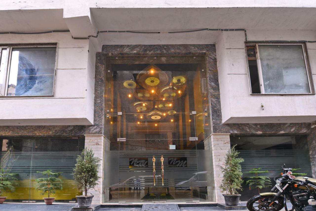 Hotel Staybook Nitya Maharani Free Airport Pickup 4*