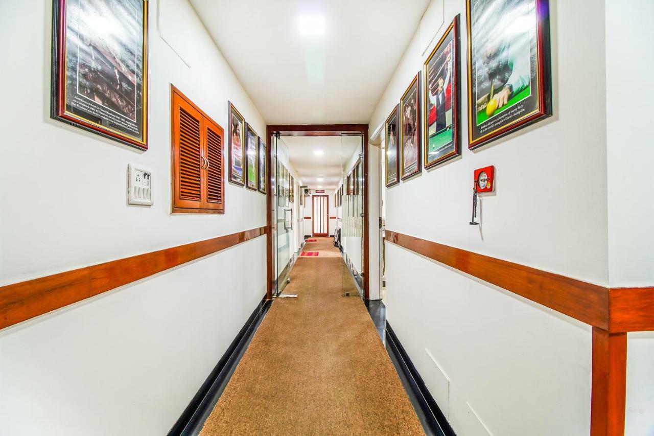 Fabhotel Divine Hotel