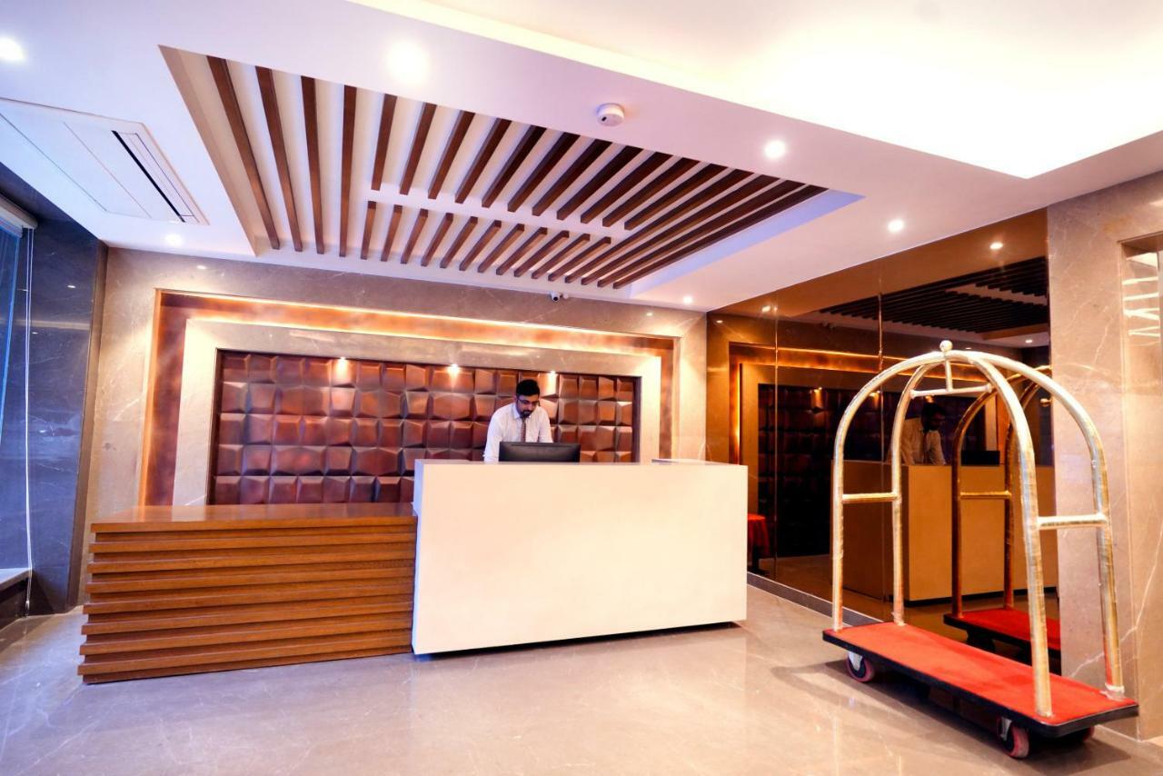 Hotel Pride With Free Airport Pickup Nova Deli